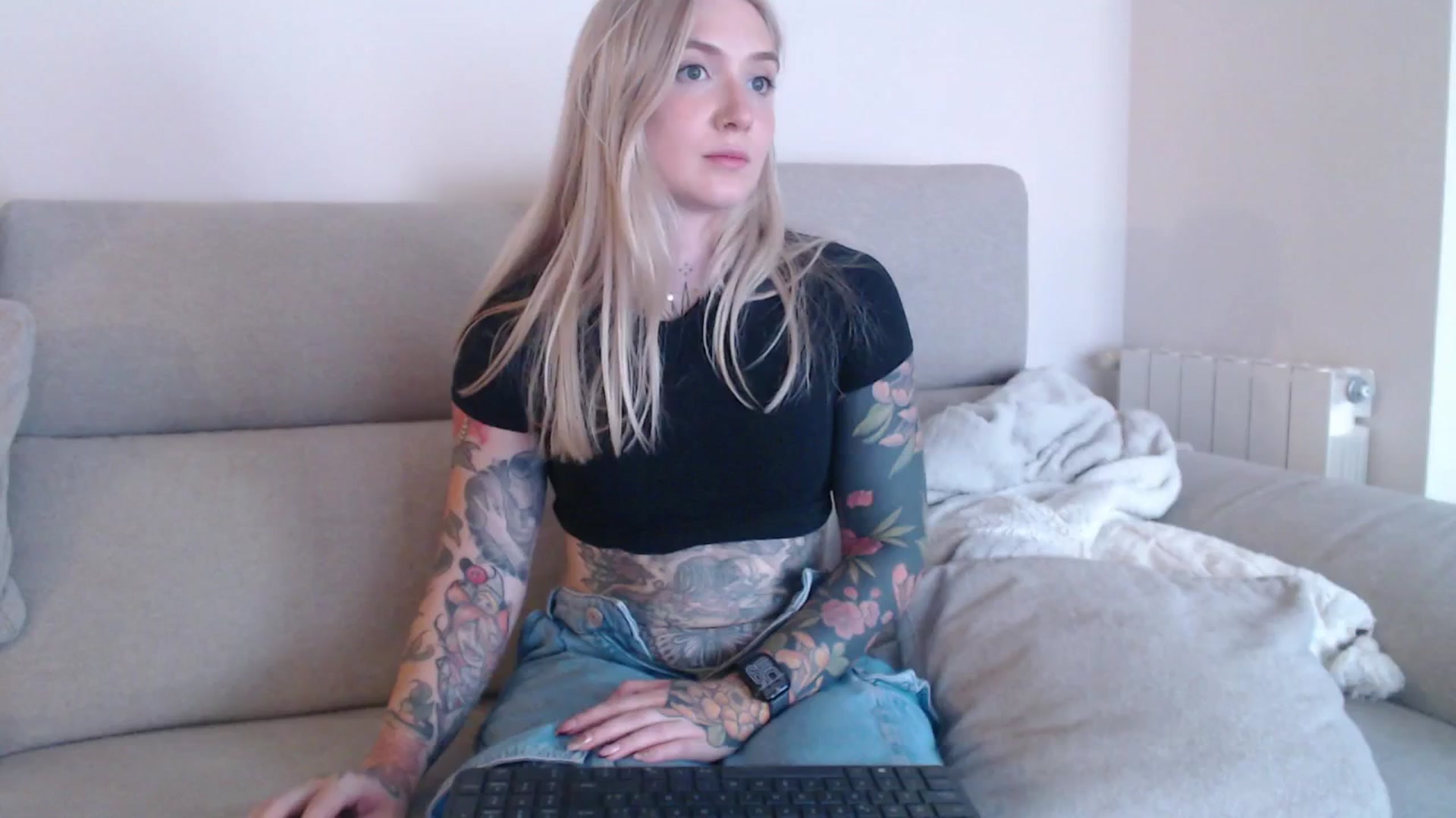Gallery image thumbnail from Tattoo_bbgirl's myfreecams stream on, 10/04/2025, 19:25 image 2 of 20