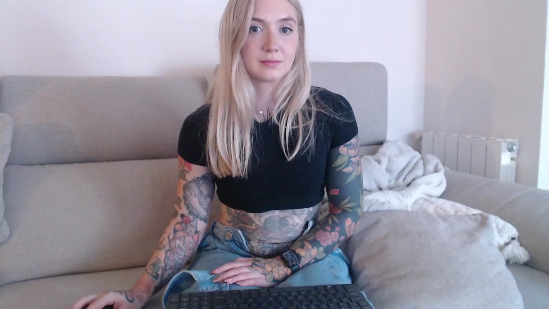 Gallery image thumbnail from Tattoo_bbgirl's myfreecams stream on, 10/04/2025, 19:25 image 3 of 20