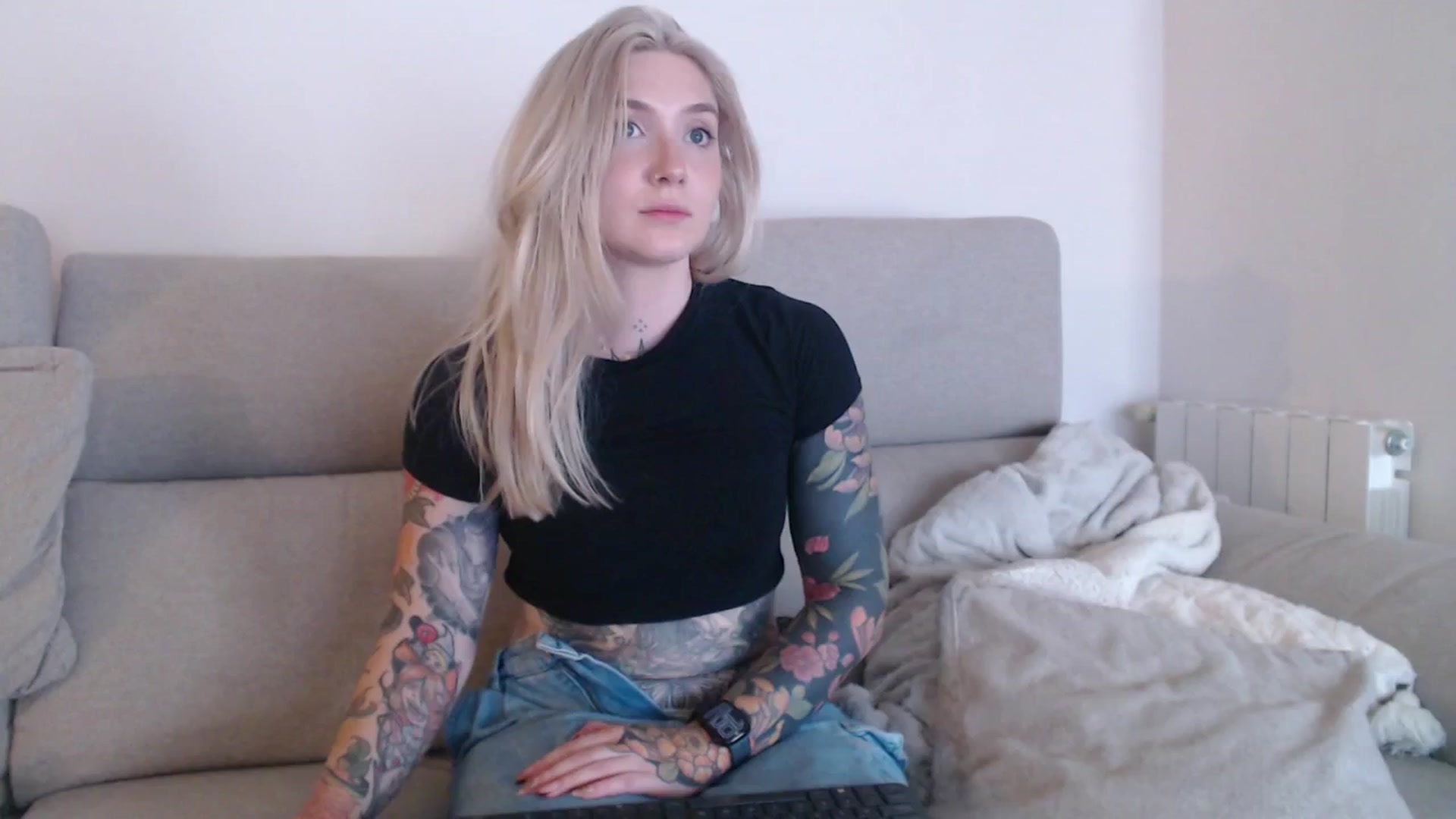 Gallery image thumbnail from Tattoo_bbgirl's myfreecams stream on, 10/04/2025, 20:08 image 11 of 20