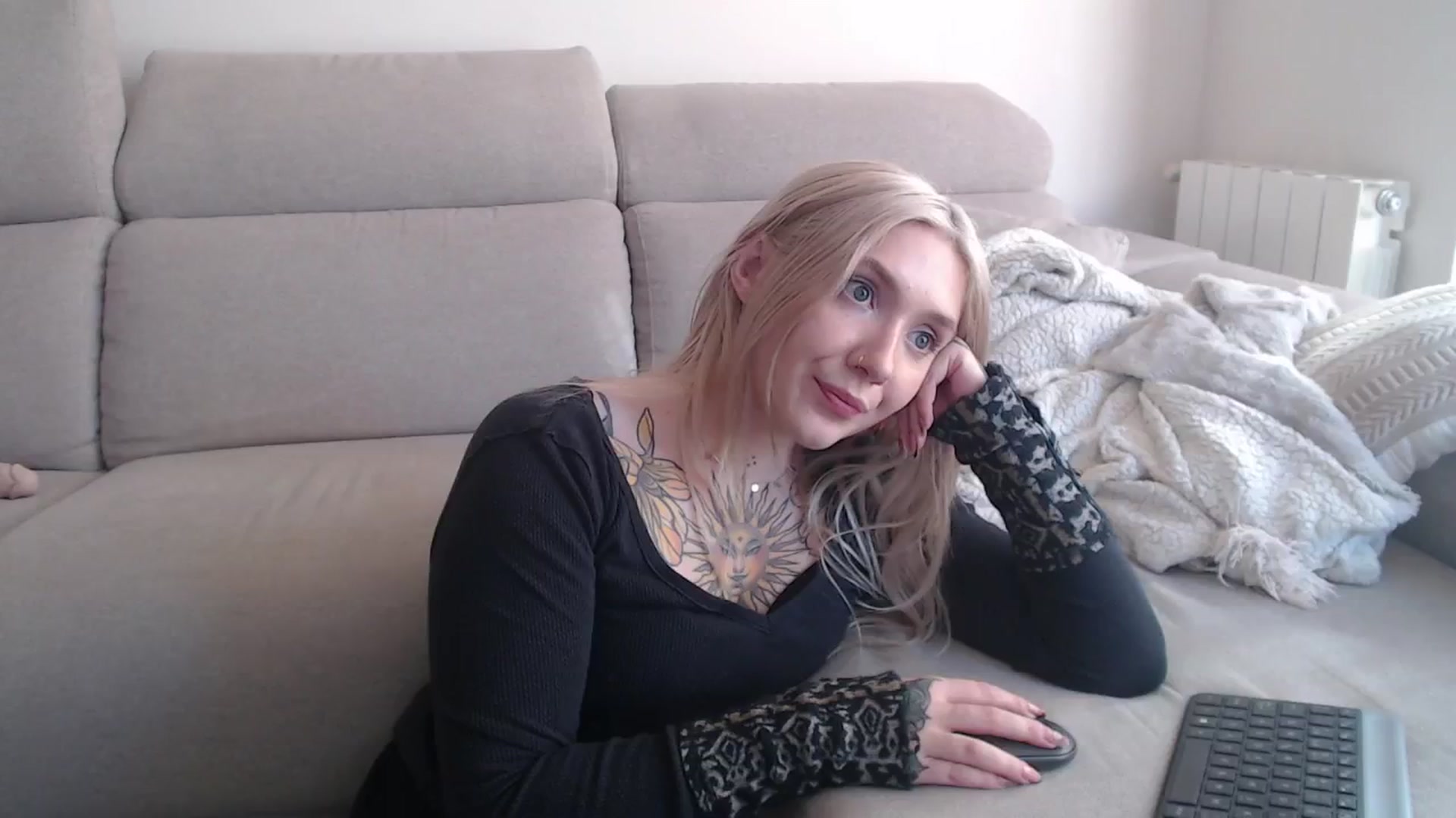 Gallery image thumbnail from Tattoo_bbgirl's myfreecams stream on, 10/07/2025, 16:33 image 16 of 20