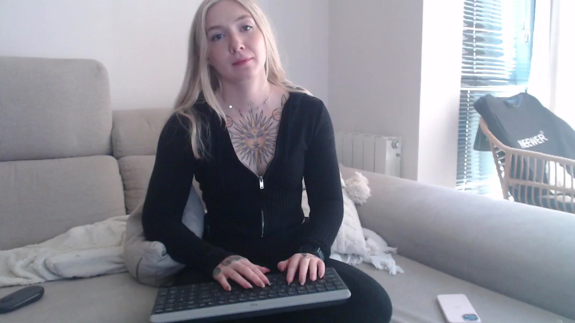Gallery image thumbnail from Tattoo_bbgirl's myfreecams stream on, 10/15/2025, 13:18 image 3 of 20