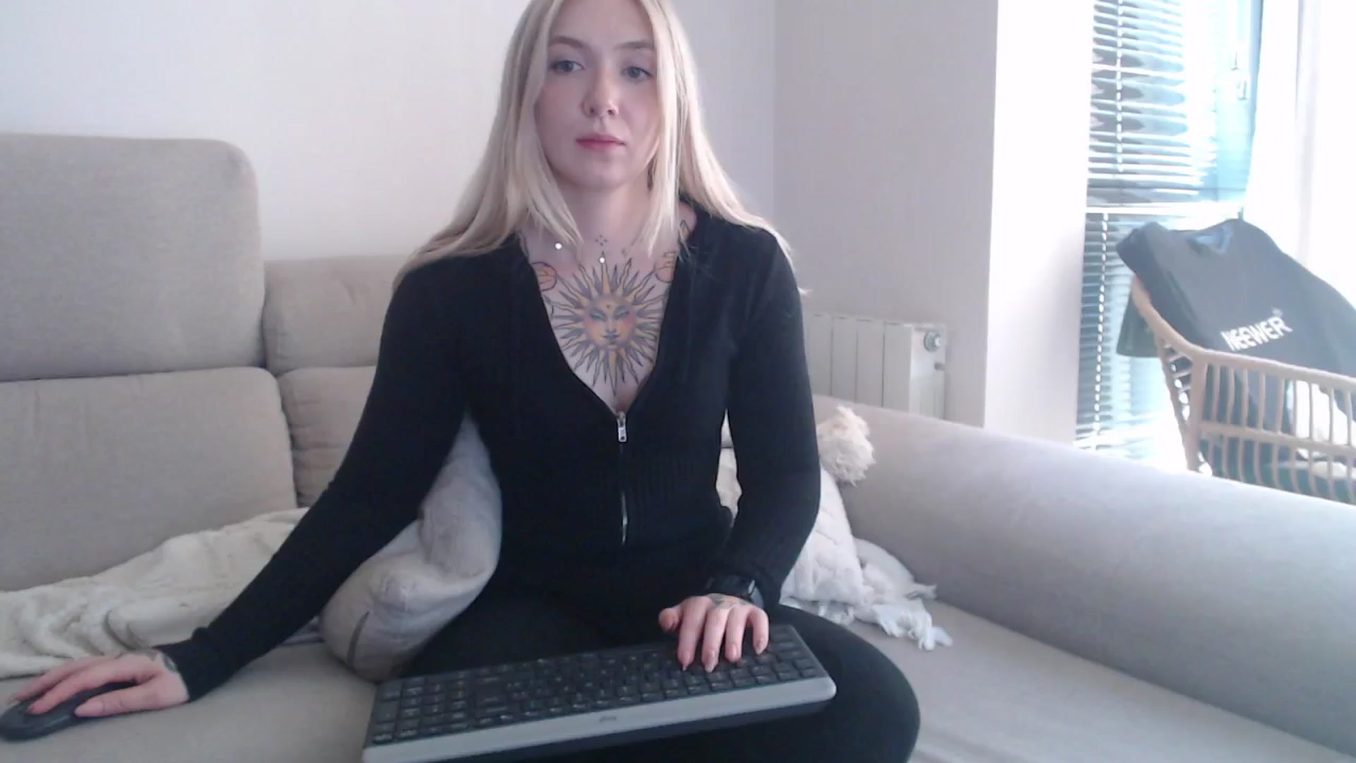 Gallery image thumbnail from Tattoo_bbgirl's myfreecams stream on, 10/15/2025, 13:18 image 1 of 20