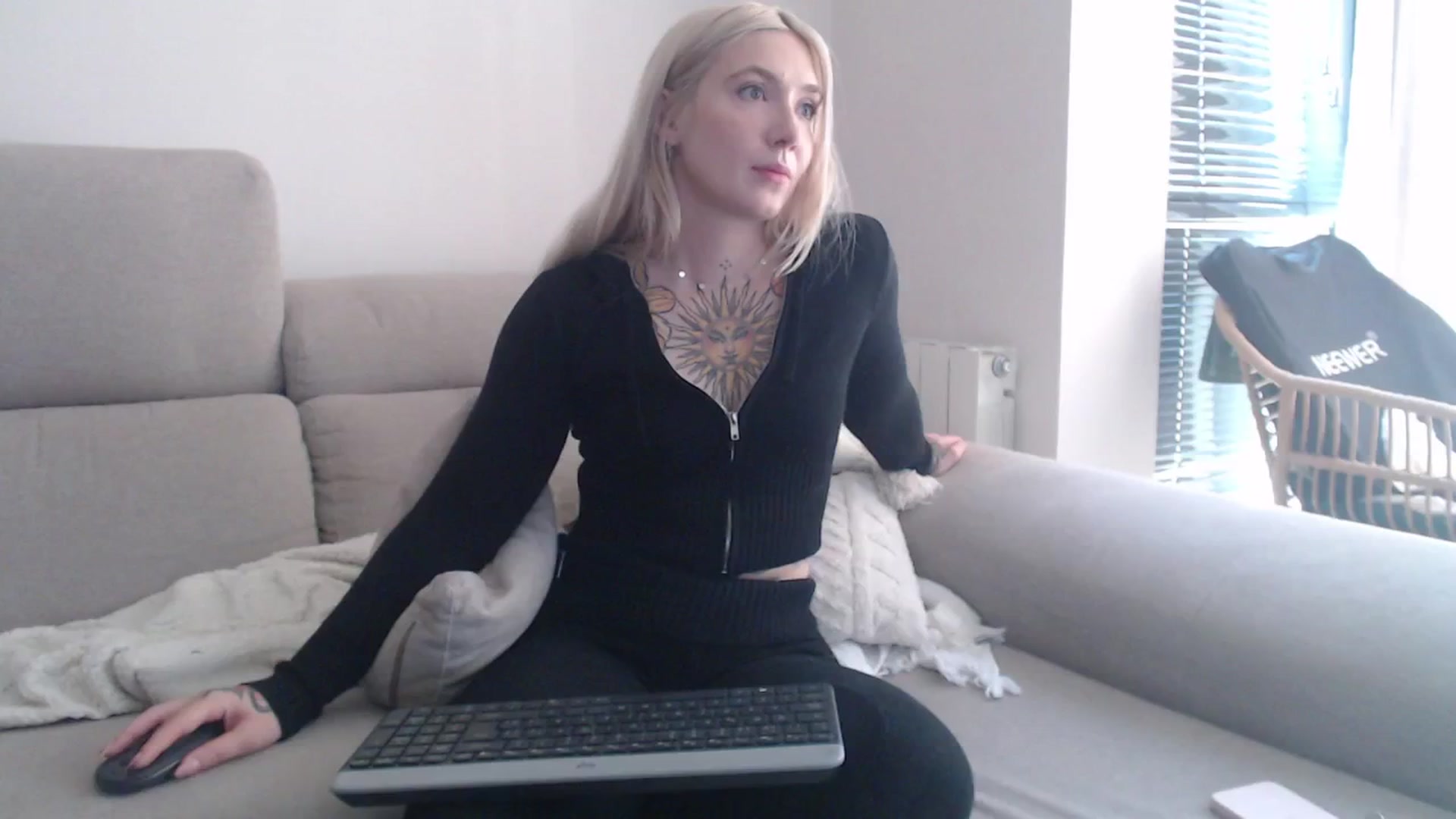 Gallery image thumbnail from Tattoo_bbgirl's myfreecams stream on, 10/15/2025, 13:18 image 9 of 20