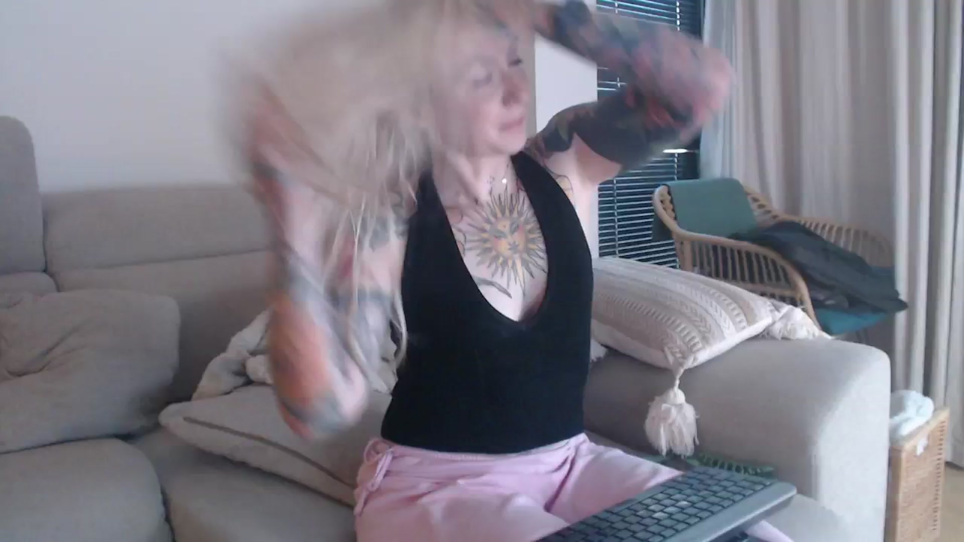 Gallery image thumbnail from Tattoo_bbgirl's myfreecams stream on, 10/28/2025, 16:33 image 13 of 20