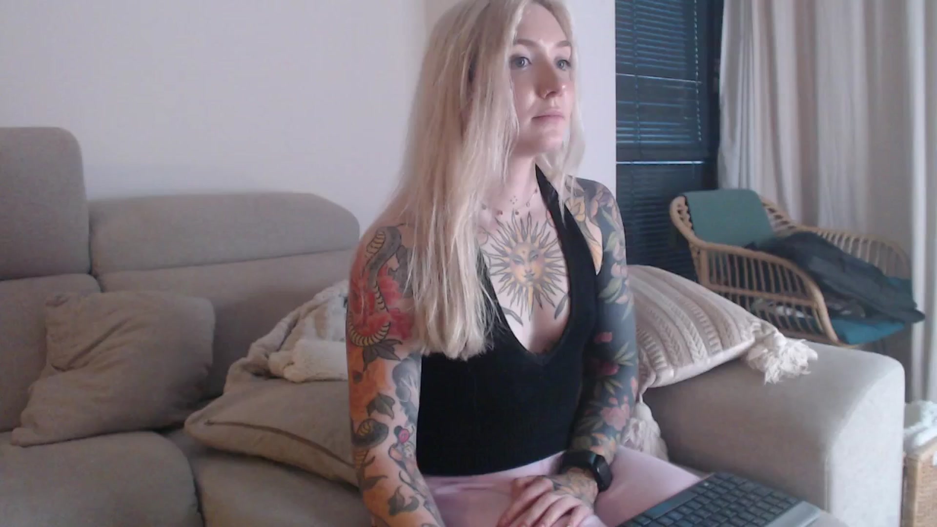 Gallery image thumbnail from Tattoo_bbgirl's myfreecams stream on, 10/28/2025, 17:52 image 11 of 20