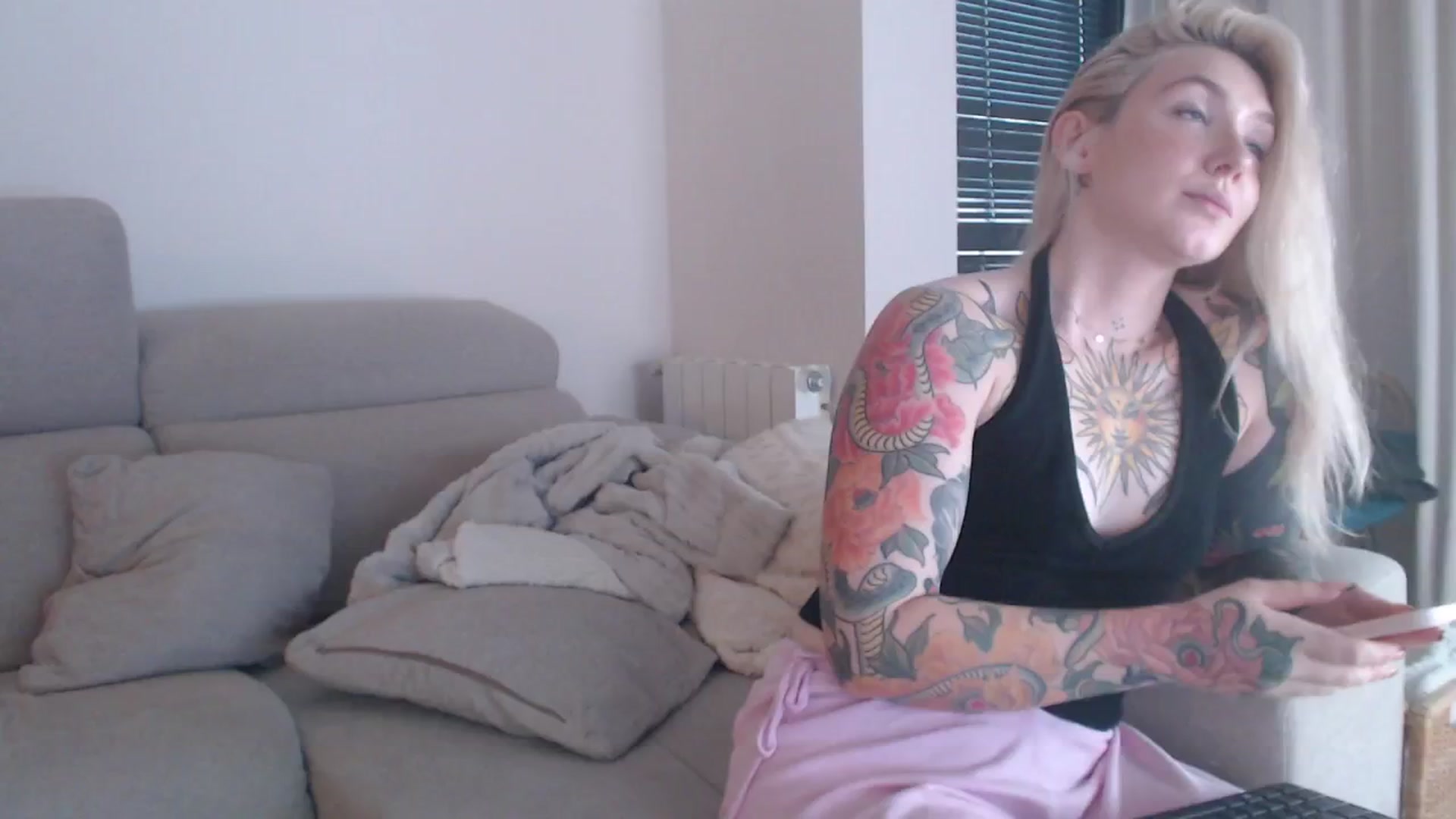 Gallery image thumbnail from Tattoo_bbgirl's myfreecams stream on, 10/28/2025, 17:52 image 6 of 20