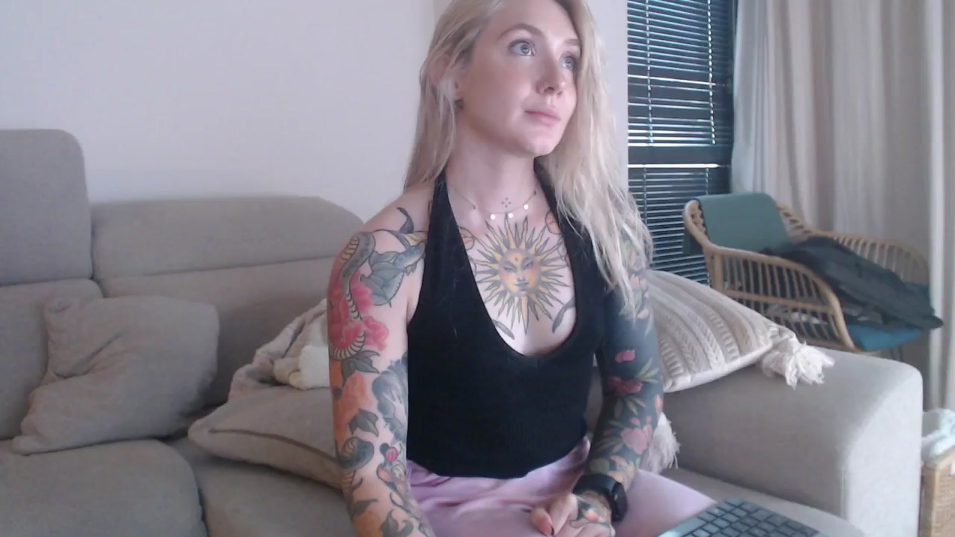 Gallery image thumbnail from Tattoo_bbgirl's myfreecams stream on, 10/28/2025, 17:52 image 1 of 20