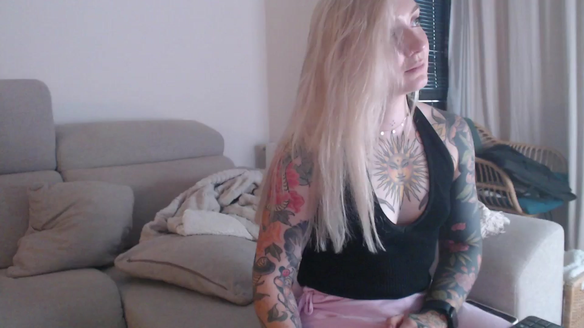 Gallery image thumbnail from Tattoo_bbgirl's myfreecams stream on, 10/28/2025, 17:52 image 7 of 20