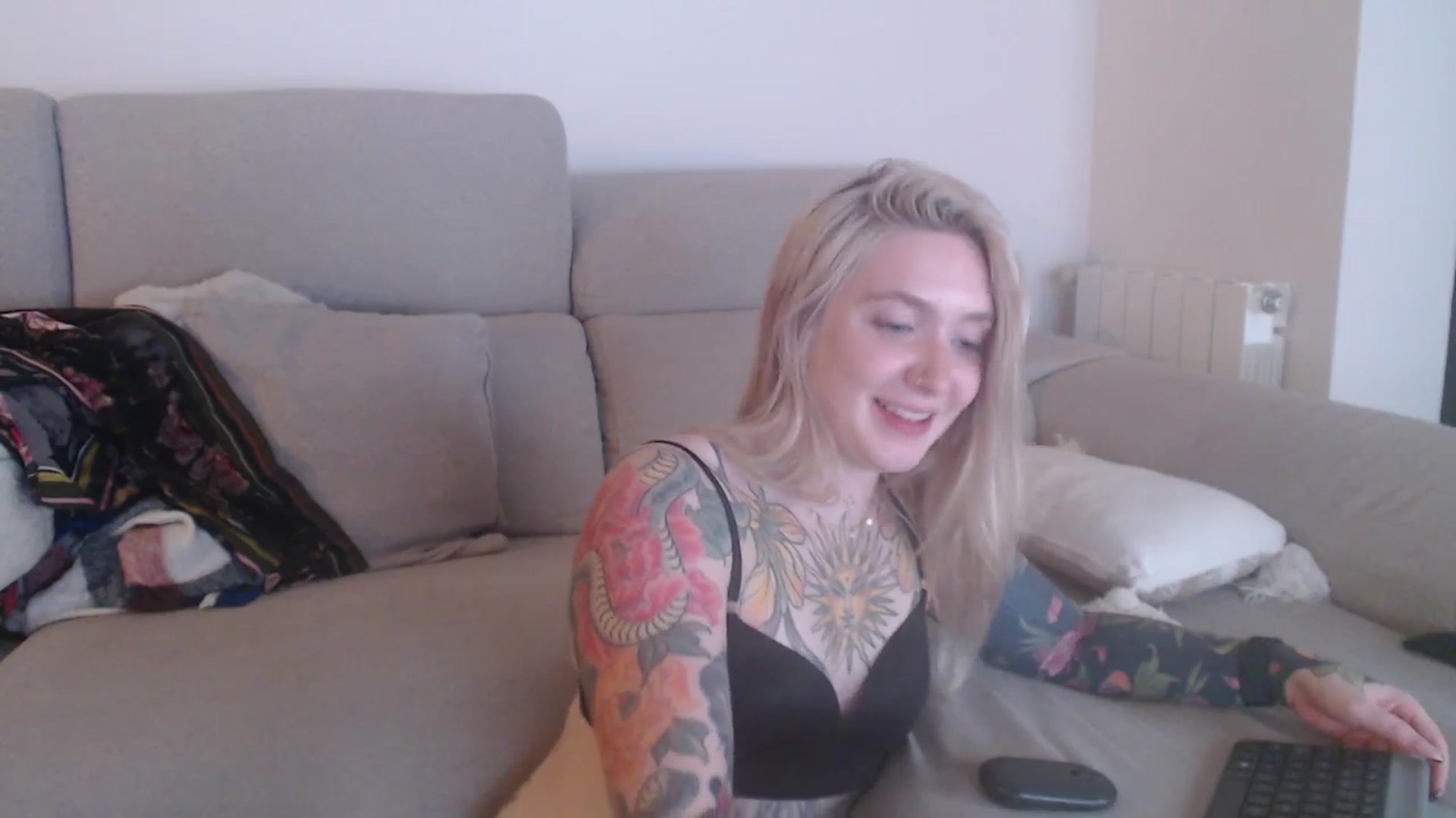 Gallery image thumbnail from Tattoo_bbgirl's myfreecams stream on, 11/13/2025, 20:38 image 16 of 20