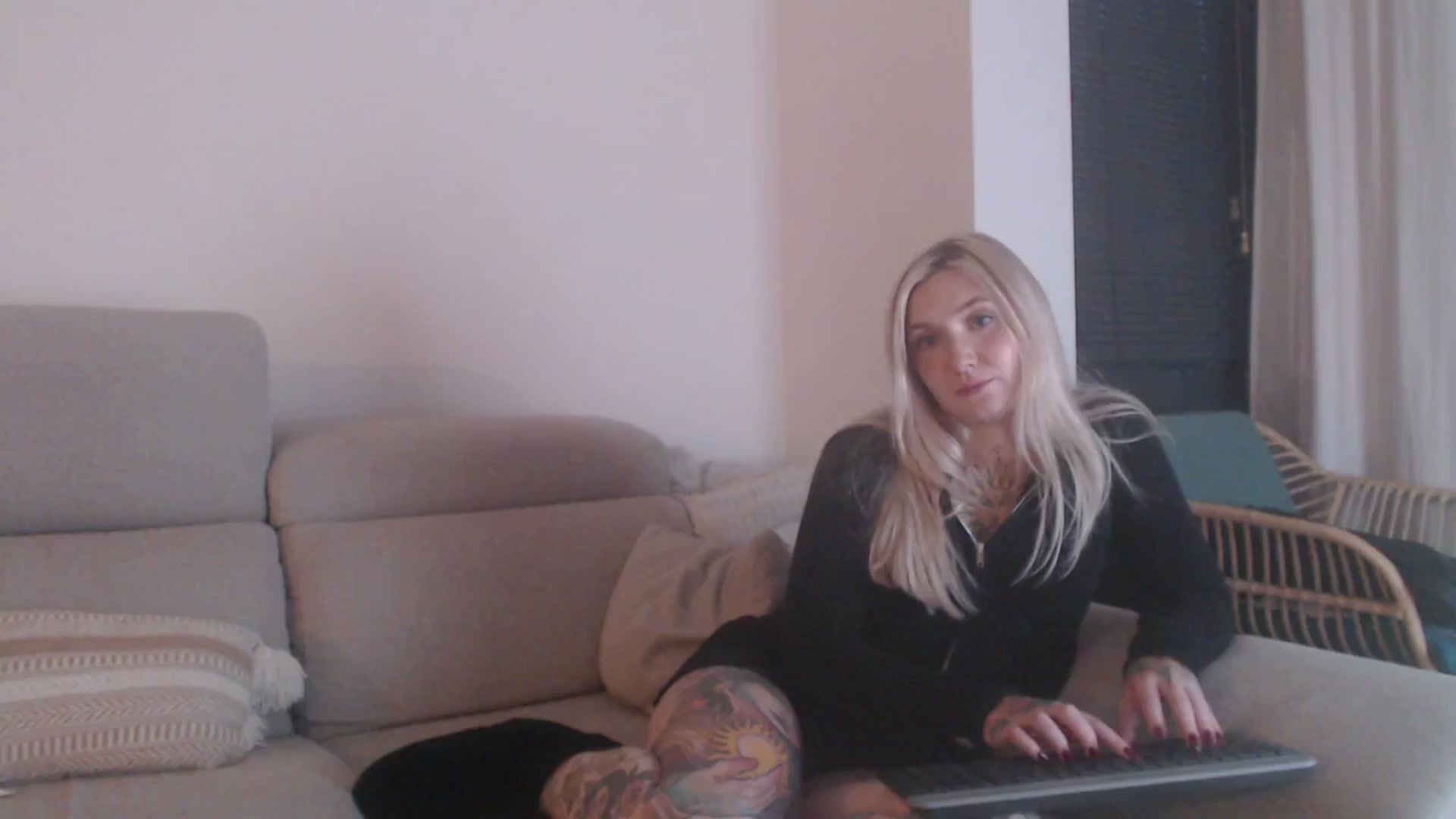 Gallery image thumbnail from Tattoo_bbgirl's myfreecams stream on, 11/17/2025, 17:55 image 9 of 20