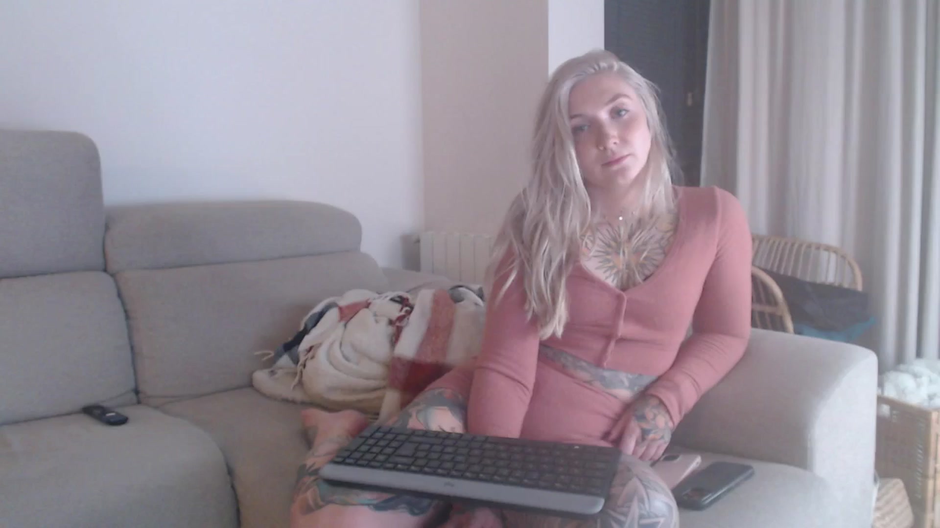 Gallery image thumbnail from Tattoo_bbgirl's myfreecams stream on, 12/01/2025, 22:45 image 10 of 20