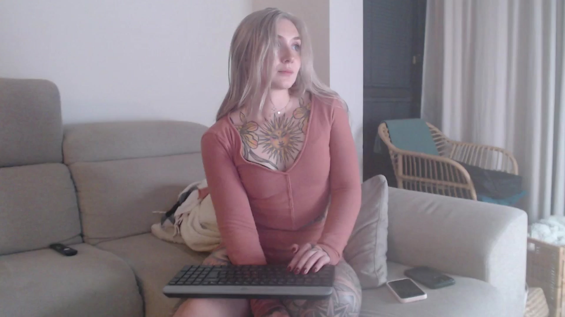 Gallery image thumbnail from Tattoo_bbgirl's myfreecams stream on, 12/01/2025, 22:45 image 13 of 20