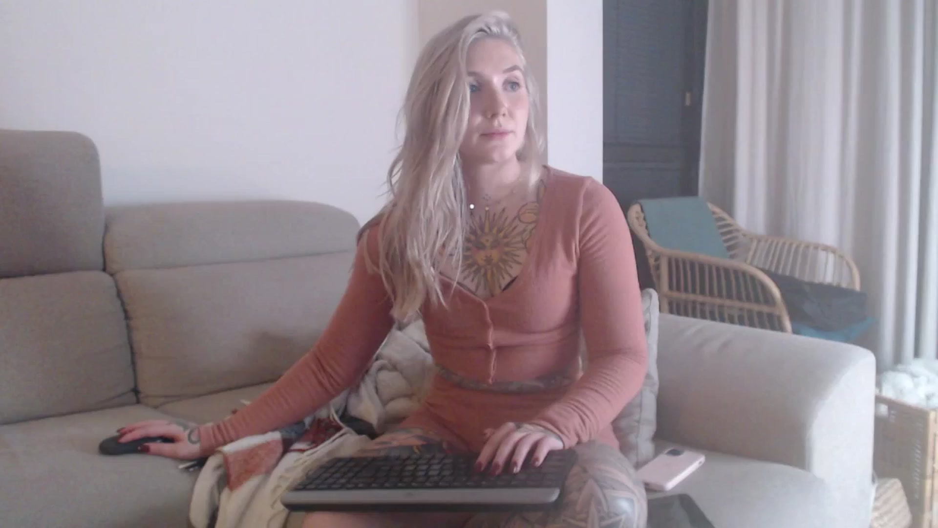 Gallery image thumbnail from Tattoo_bbgirl's myfreecams stream on, 12/01/2025, 22:45 image 6 of 20