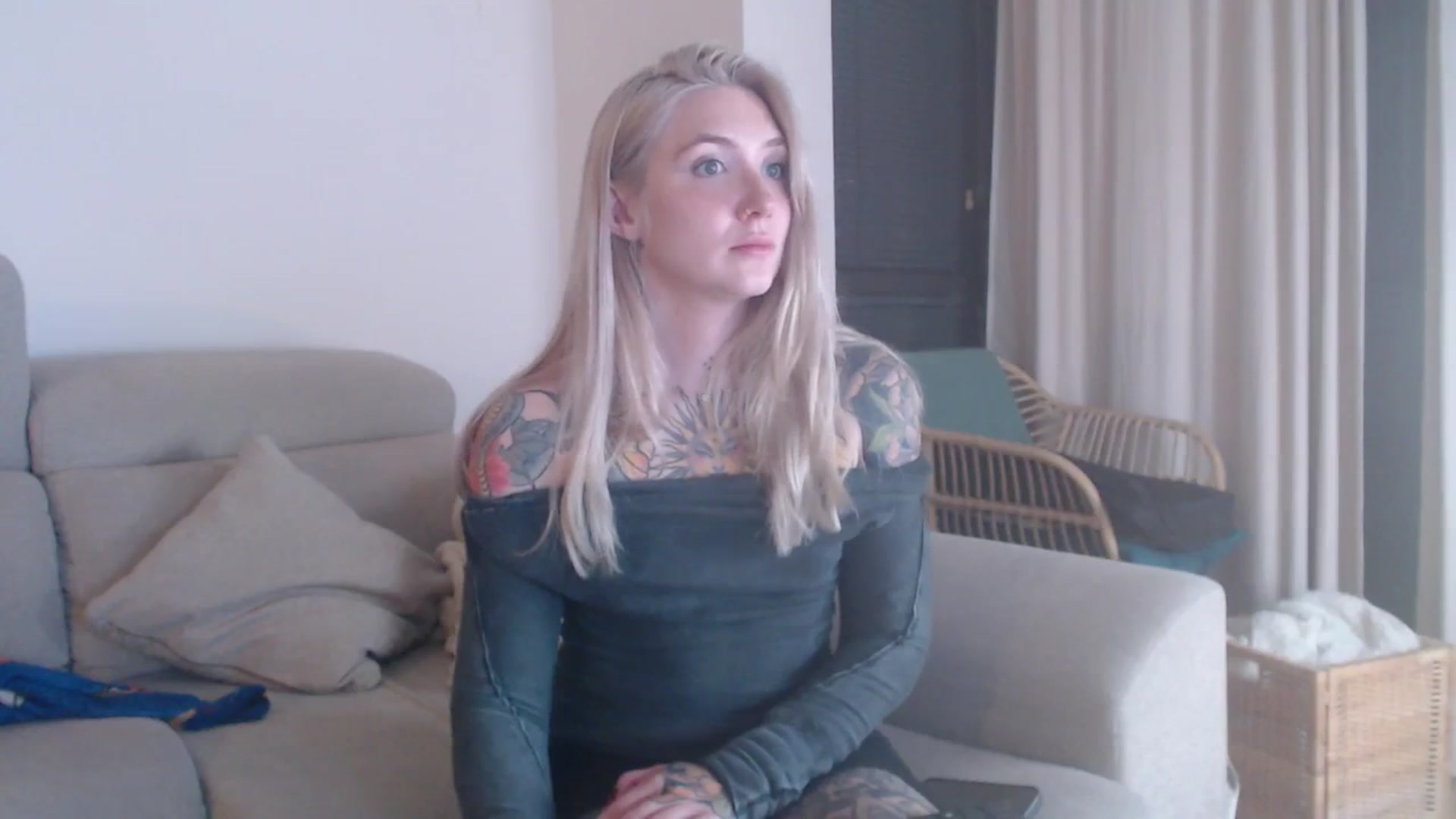 Gallery image thumbnail from Tattoo_bbgirl's myfreecams stream on, 12/06/2025, 18:16 image 4 of 20