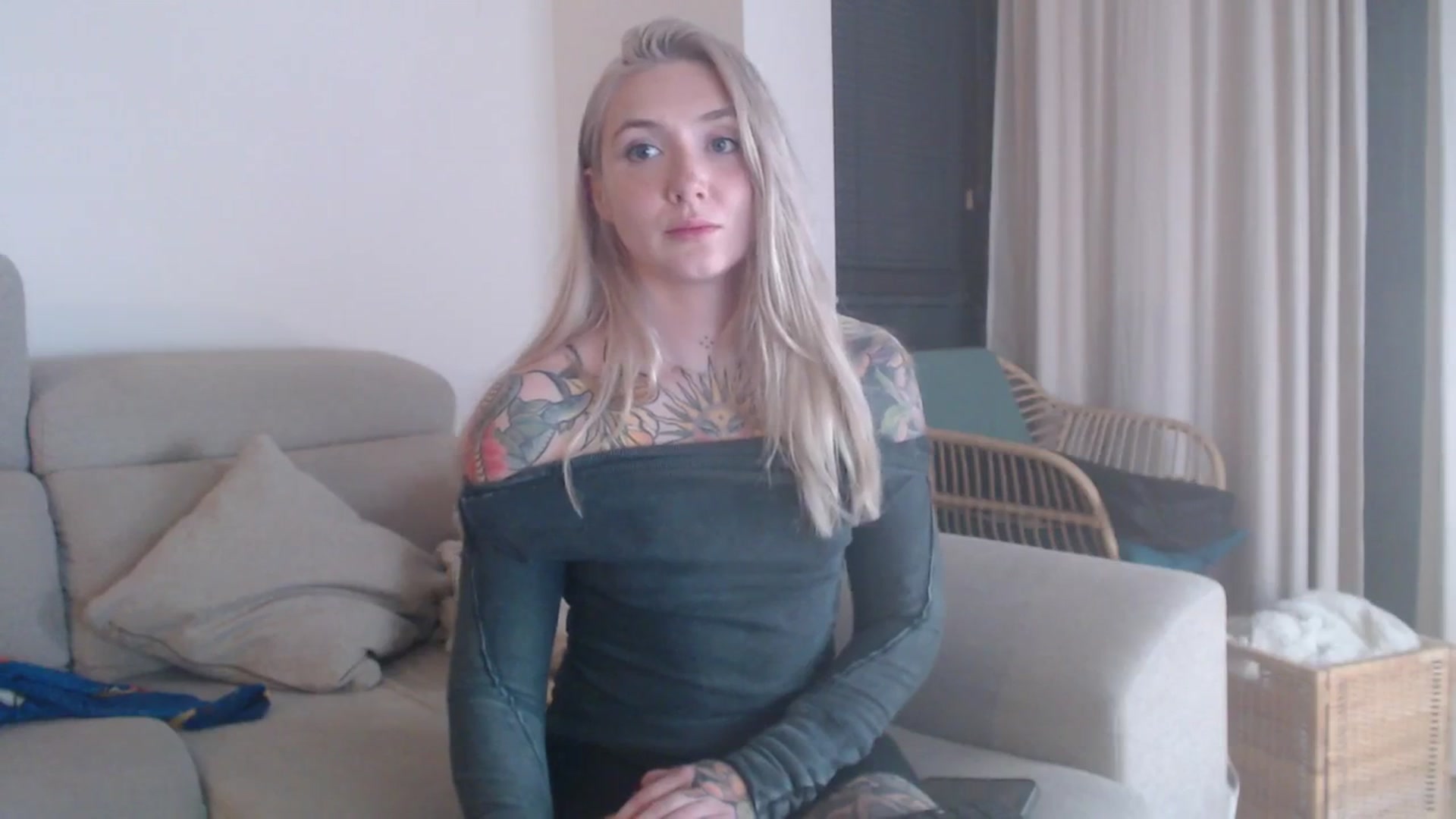 Gallery image thumbnail from Tattoo_bbgirl's myfreecams stream on, 12/06/2025, 18:16 image 2 of 20