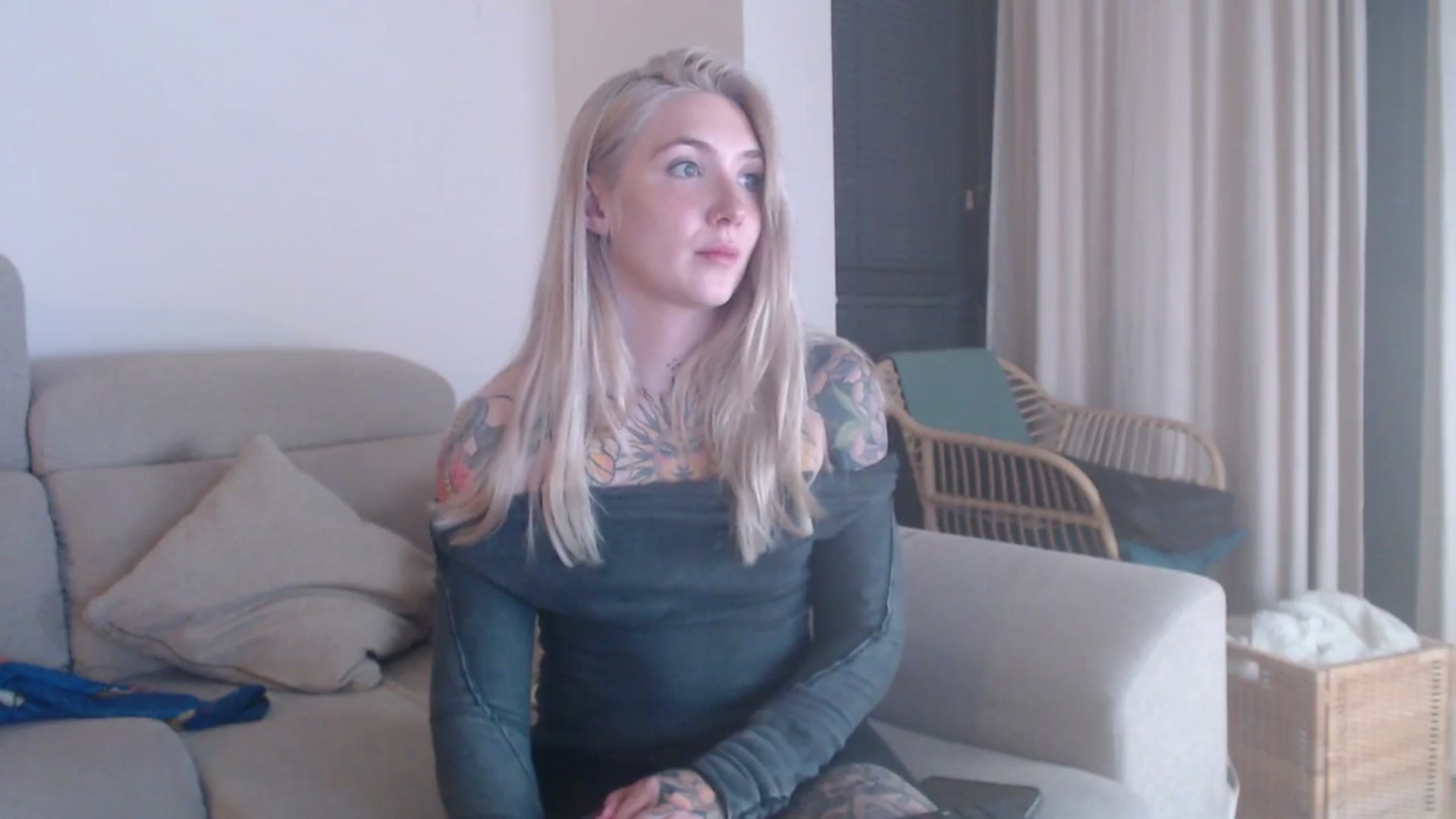 Gallery image thumbnail from Tattoo_bbgirl's myfreecams stream on, 12/06/2025, 18:16 image 5 of 20