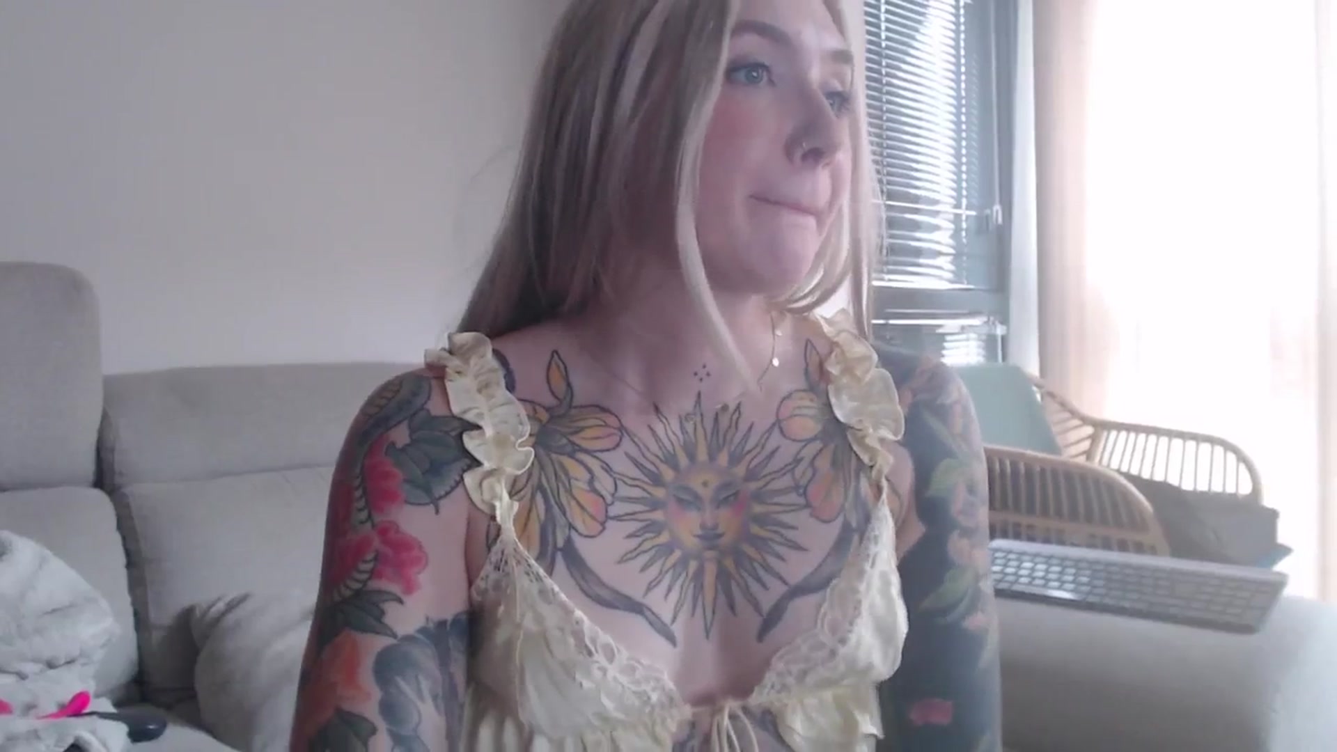 Gallery image thumbnail from Tattoo_bbgirl's myfreecams stream on, 12/10/2025, 17:00 image 5 of 20