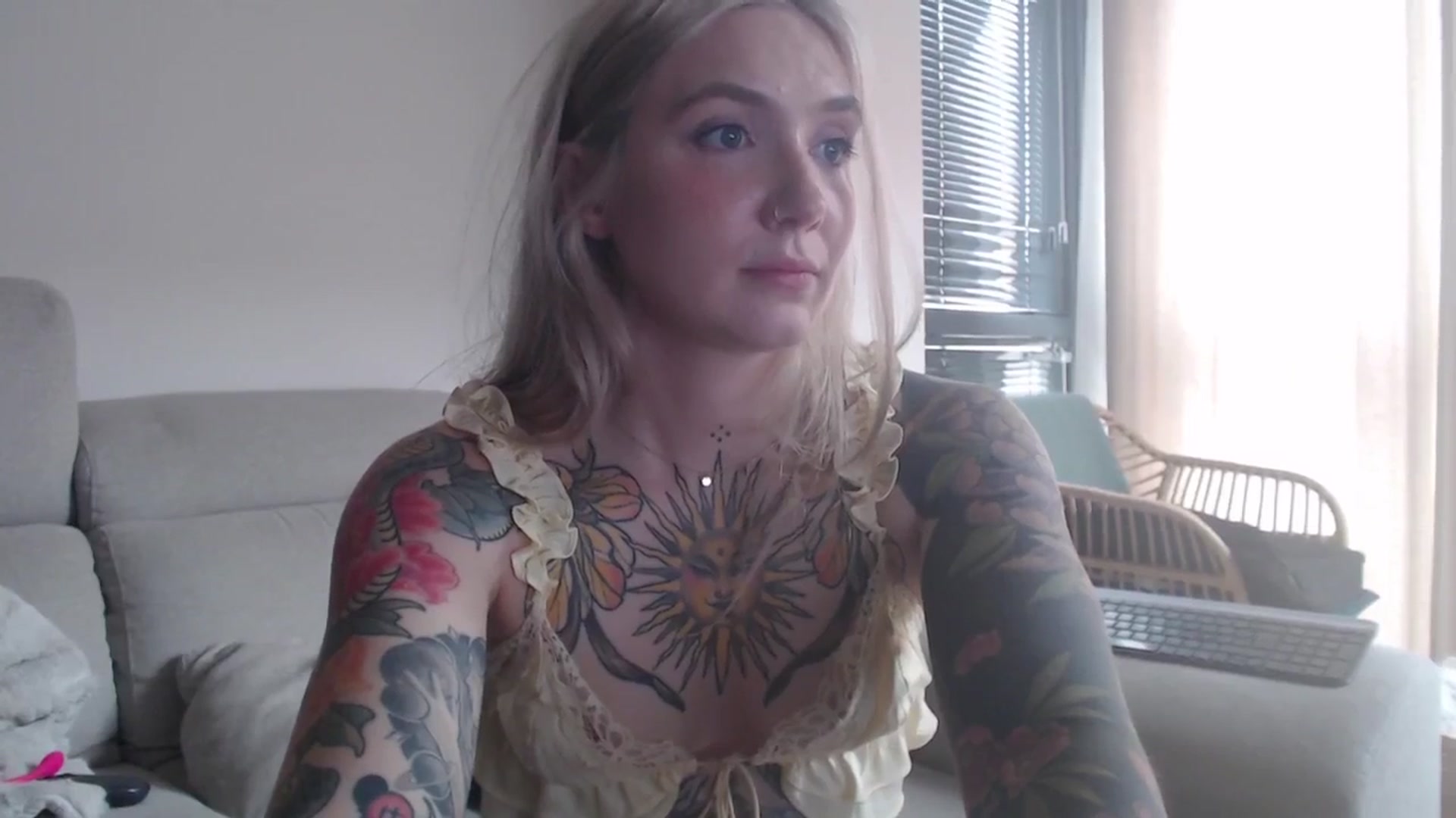 Gallery image thumbnail from Tattoo_bbgirl's myfreecams stream on, 12/10/2025, 17:00 image 4 of 20