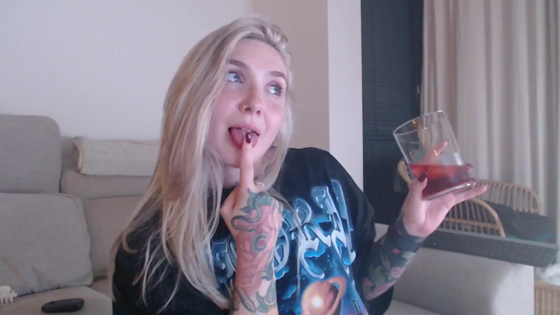 Gallery image thumbnail from Tattoo_bbgirl's myfreecams stream on, 12/12/2025, 20:25 image 5 of 20