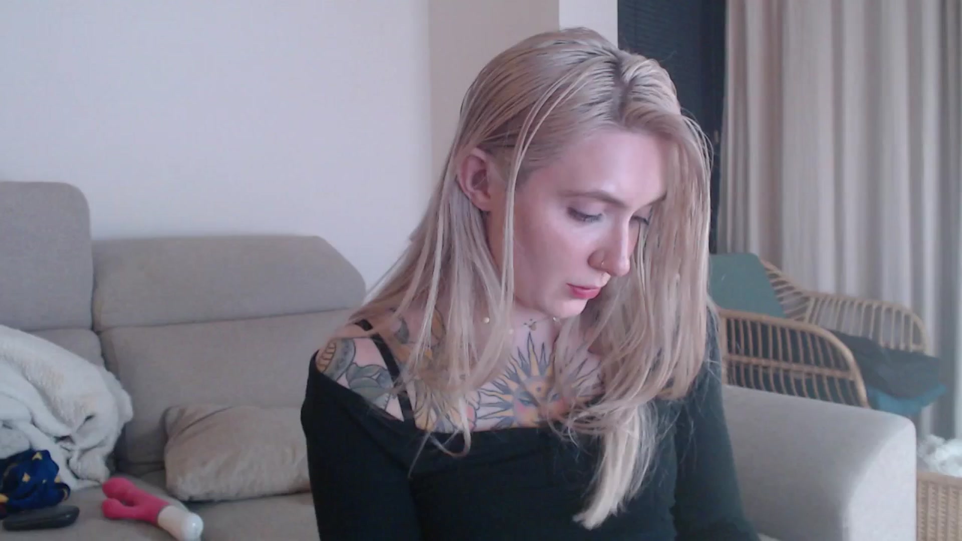 Gallery image thumbnail from Tattoo_bbgirl's myfreecams stream on, 12/16/2025, 22:40 image 14 of 20