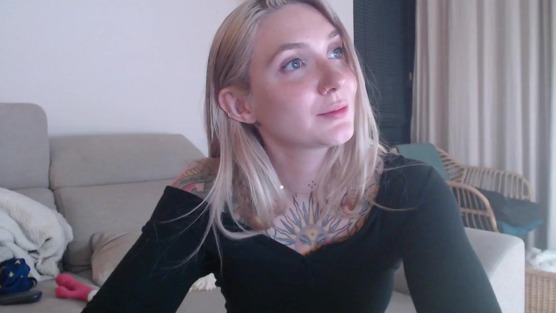 Gallery image thumbnail from Tattoo_bbgirl's myfreecams stream on, 12/16/2025, 22:40 image 4 of 20
