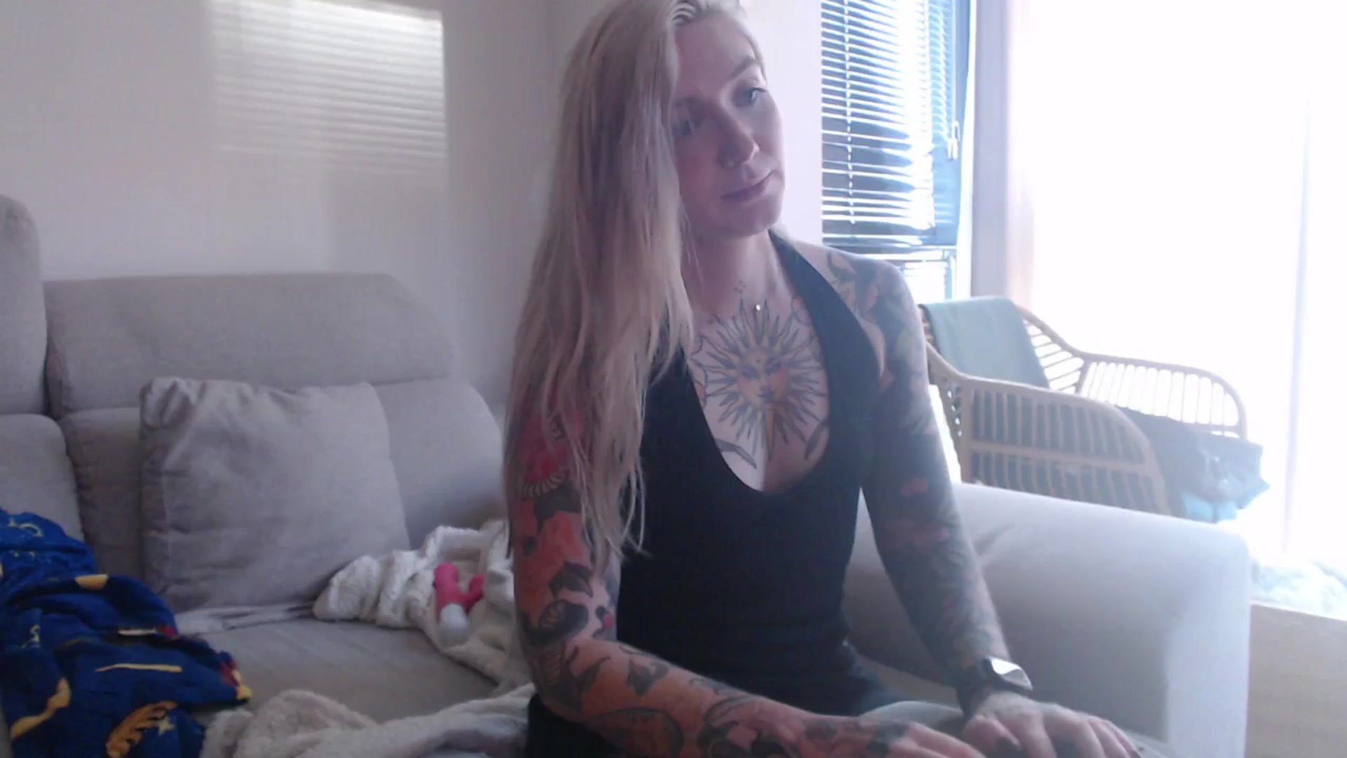 Gallery image thumbnail from Tattoo_bbgirl's myfreecams stream on, 12/17/2025, 15:35 image 16 of 20