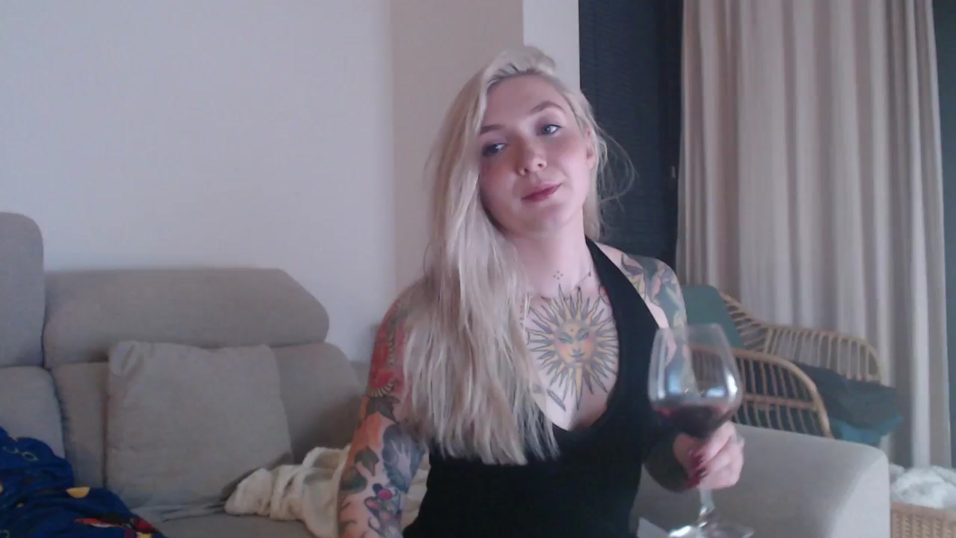 Gallery image thumbnail from Tattoo_bbgirl's myfreecams stream on, 12/17/2025, 17:36 image 19 of 20