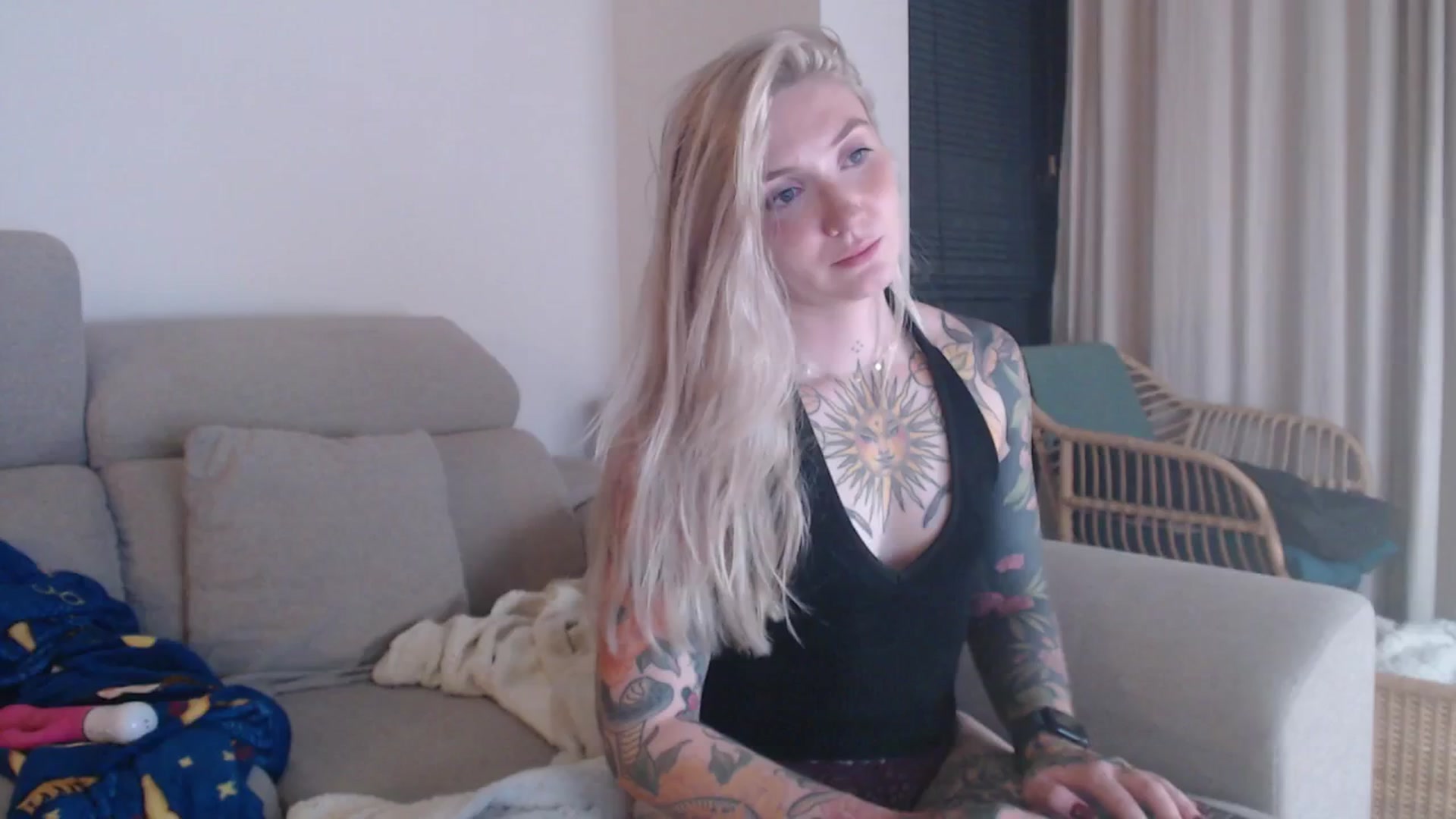 Gallery image thumbnail from Tattoo_bbgirl's myfreecams stream on, 12/17/2025, 20:13 image 4 of 20