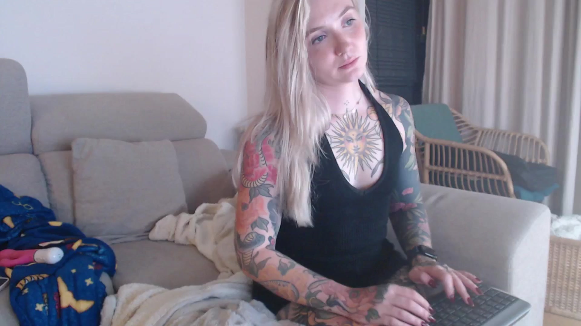 Gallery image thumbnail from Tattoo_bbgirl's myfreecams stream on, 12/17/2025, 20:13 image 1 of 20