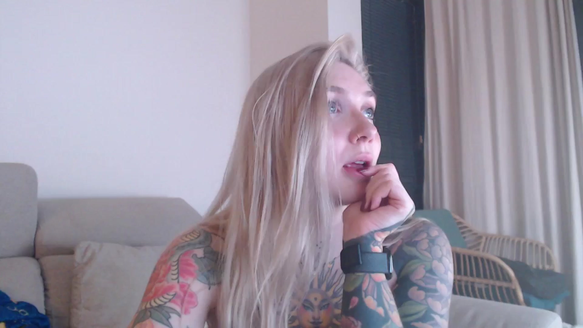 Gallery image thumbnail from Tattoo_bbgirl's myfreecams stream on, 12/17/2025, 20:13 image 16 of 20