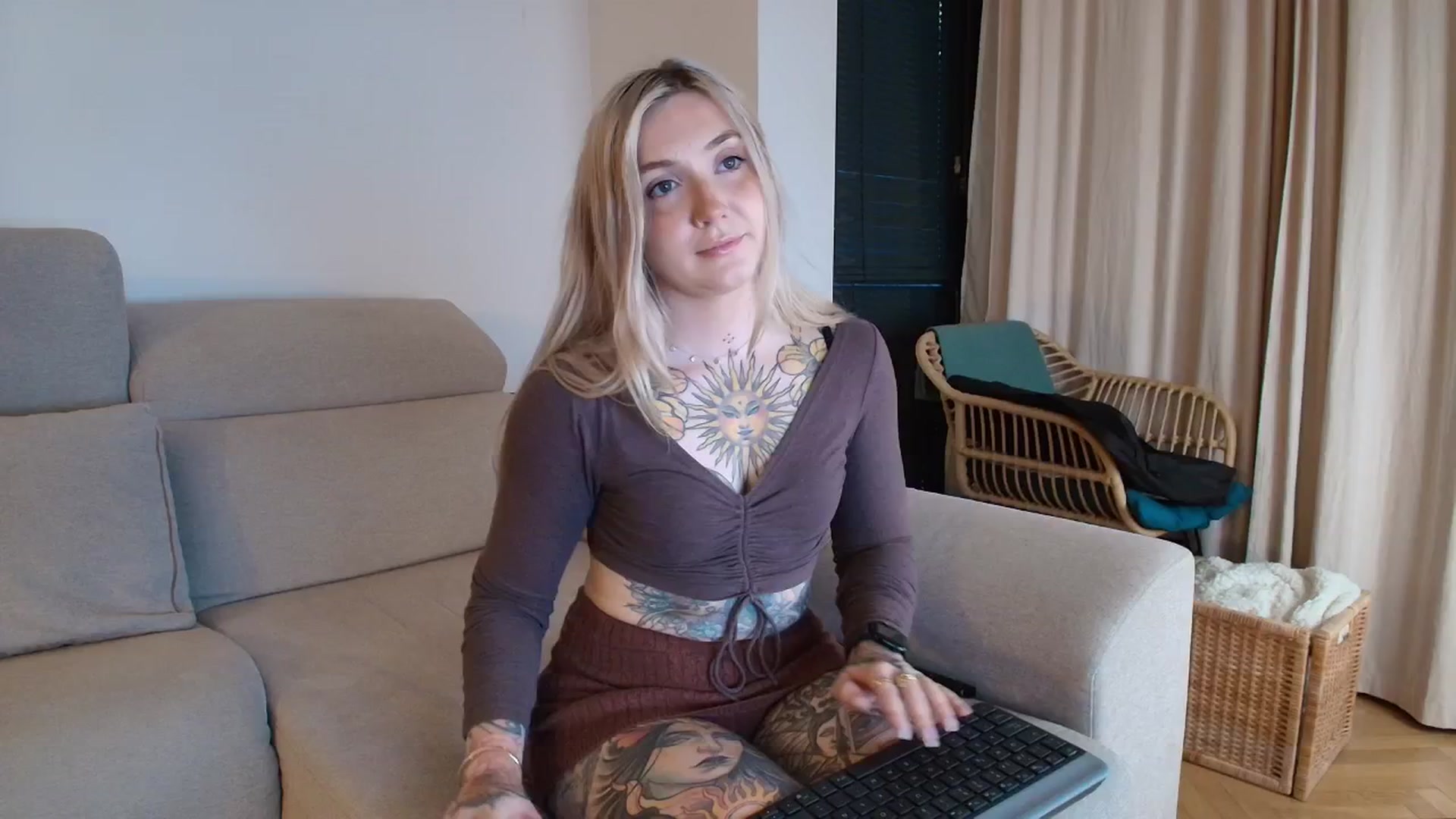 Gallery image thumbnail from Tattoo_bbgirl's myfreecams stream on, 01/16/2026, 17:41 image 7 of 20