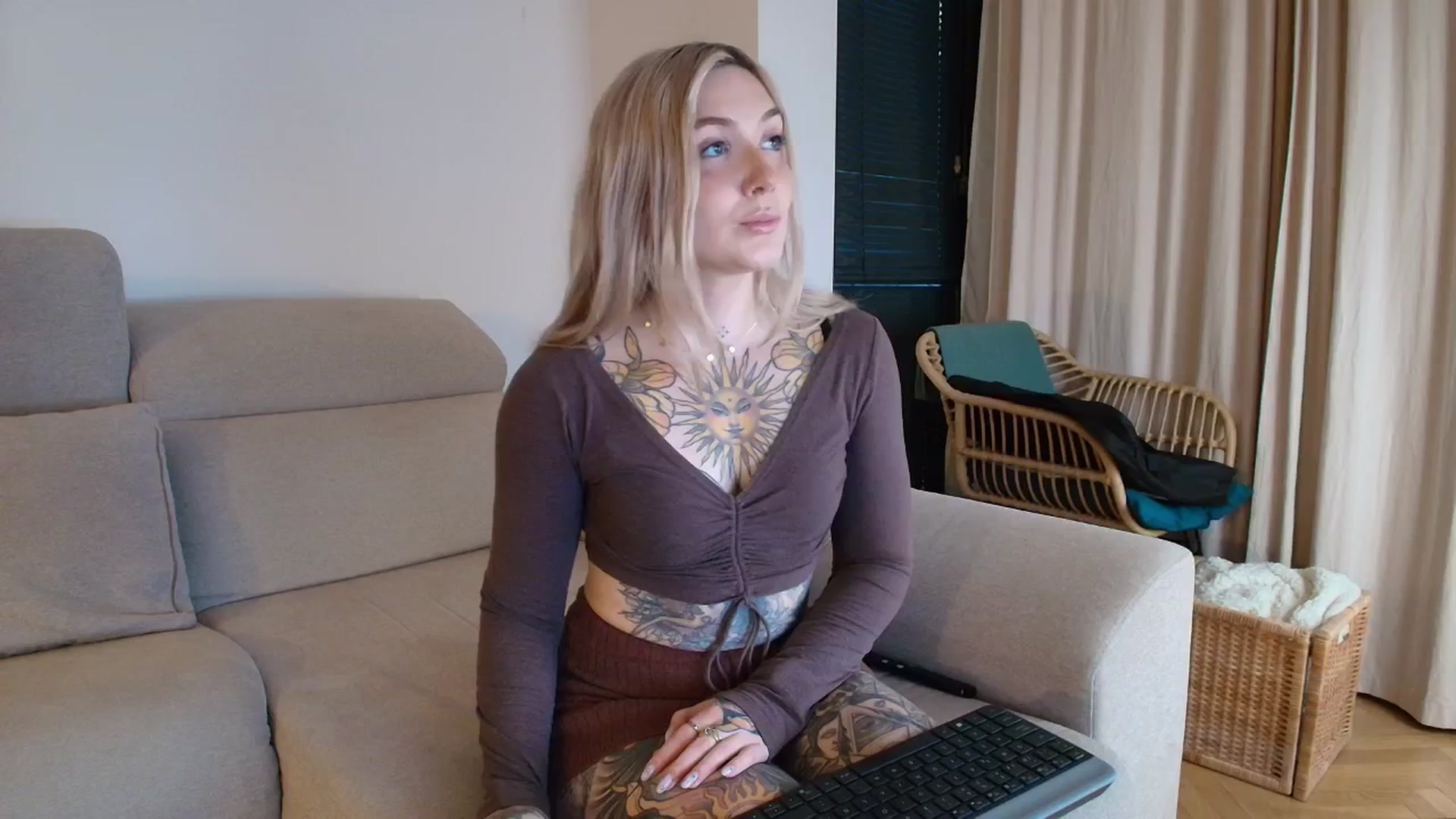Gallery image thumbnail from Tattoo_bbgirl's myfreecams stream on, 01/16/2026, 17:41 image 4 of 20