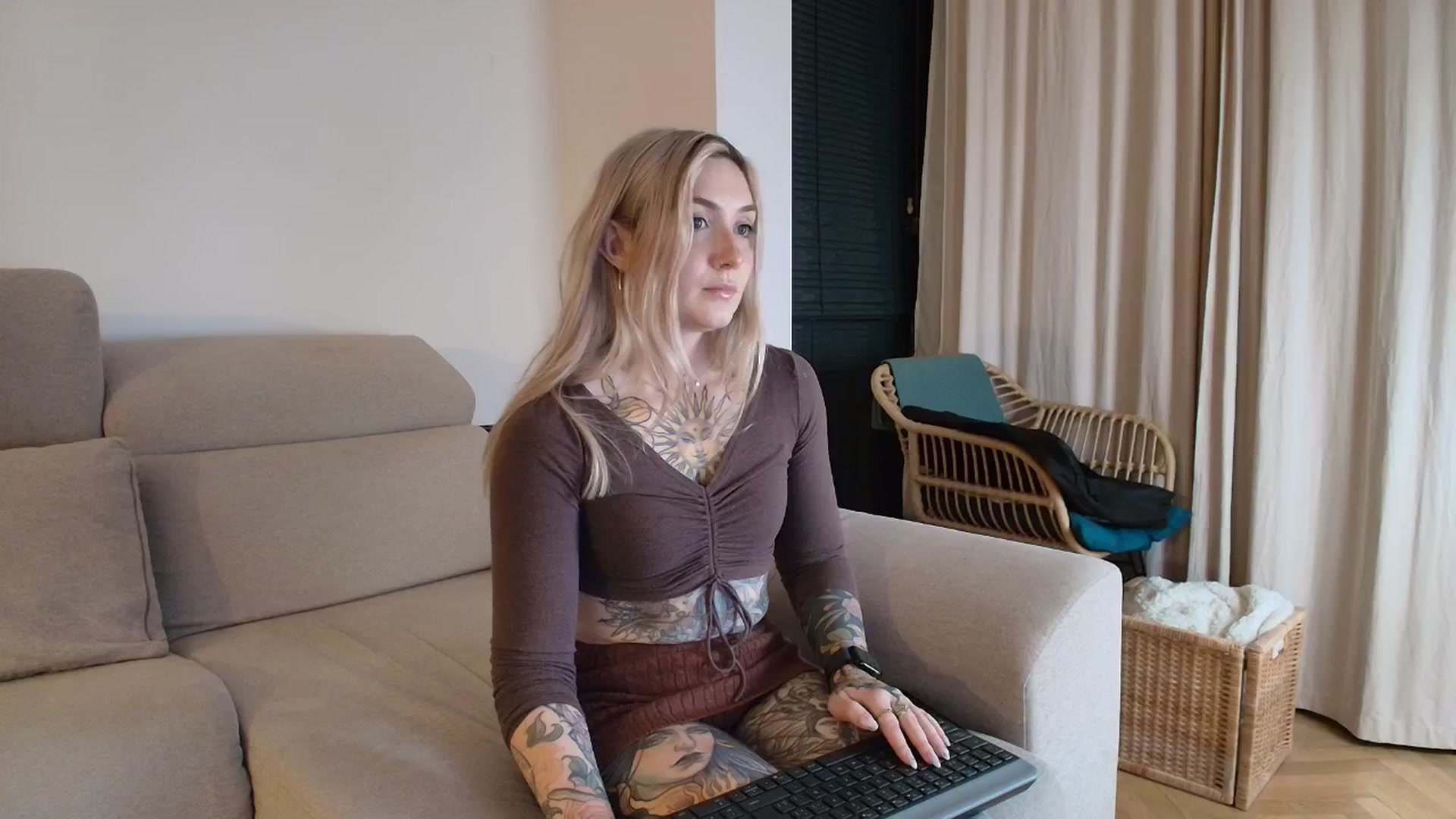 Gallery image thumbnail from Tattoo_bbgirl's myfreecams stream on, 01/16/2026, 19:27 image 13 of 20