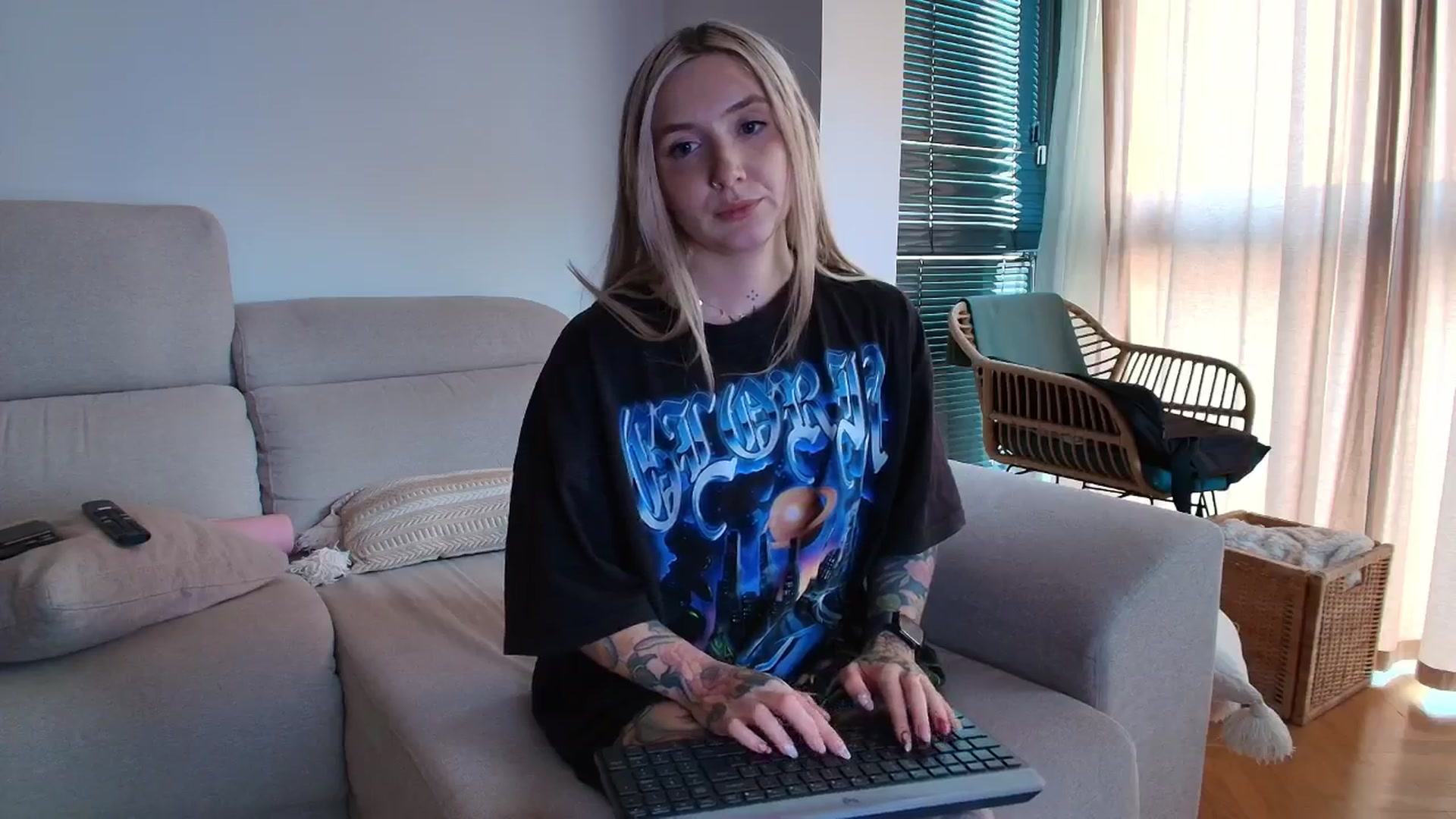 Gallery image thumbnail from Tattoo_bbgirl's myfreecams stream on, 03/07/2026, 17:47 image 18 of 20