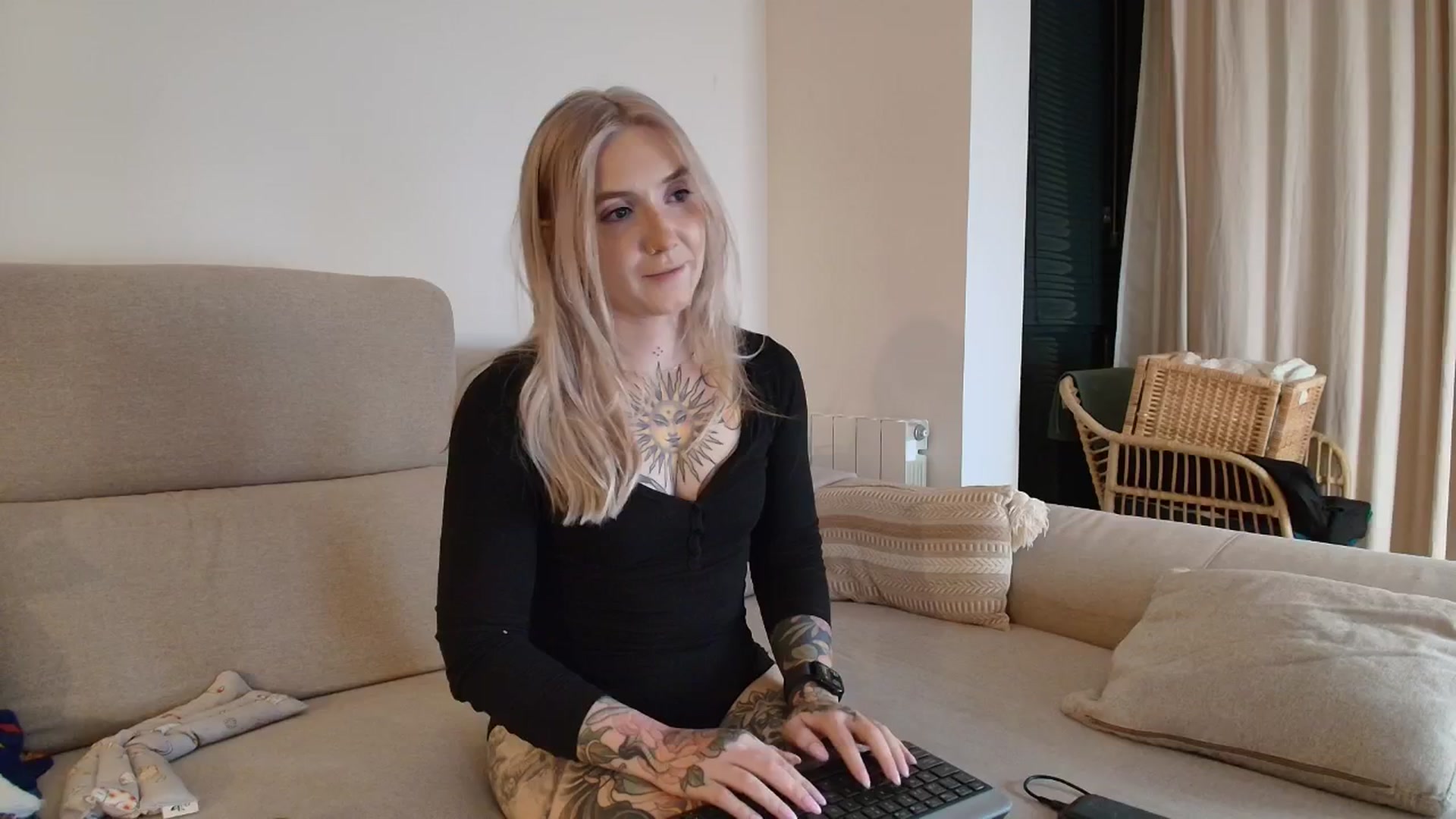 Gallery image thumbnail from Tattoo_bbgirl's myfreecams stream on, 03/21/2026, 18:49 image 16 of 20