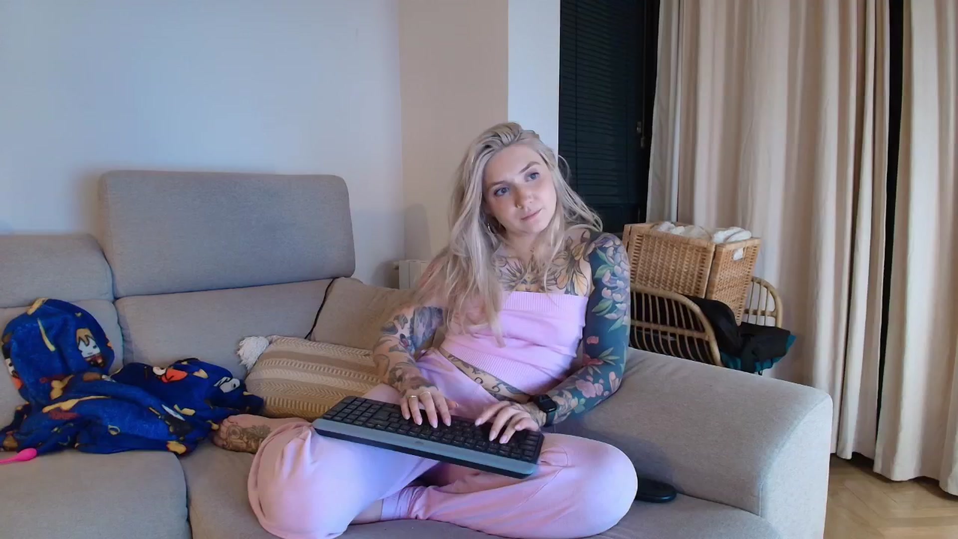 Gallery image thumbnail from Tattoo_bbgirl's myfreecams stream on, 04/04/2026, 19:57 image 17 of 20