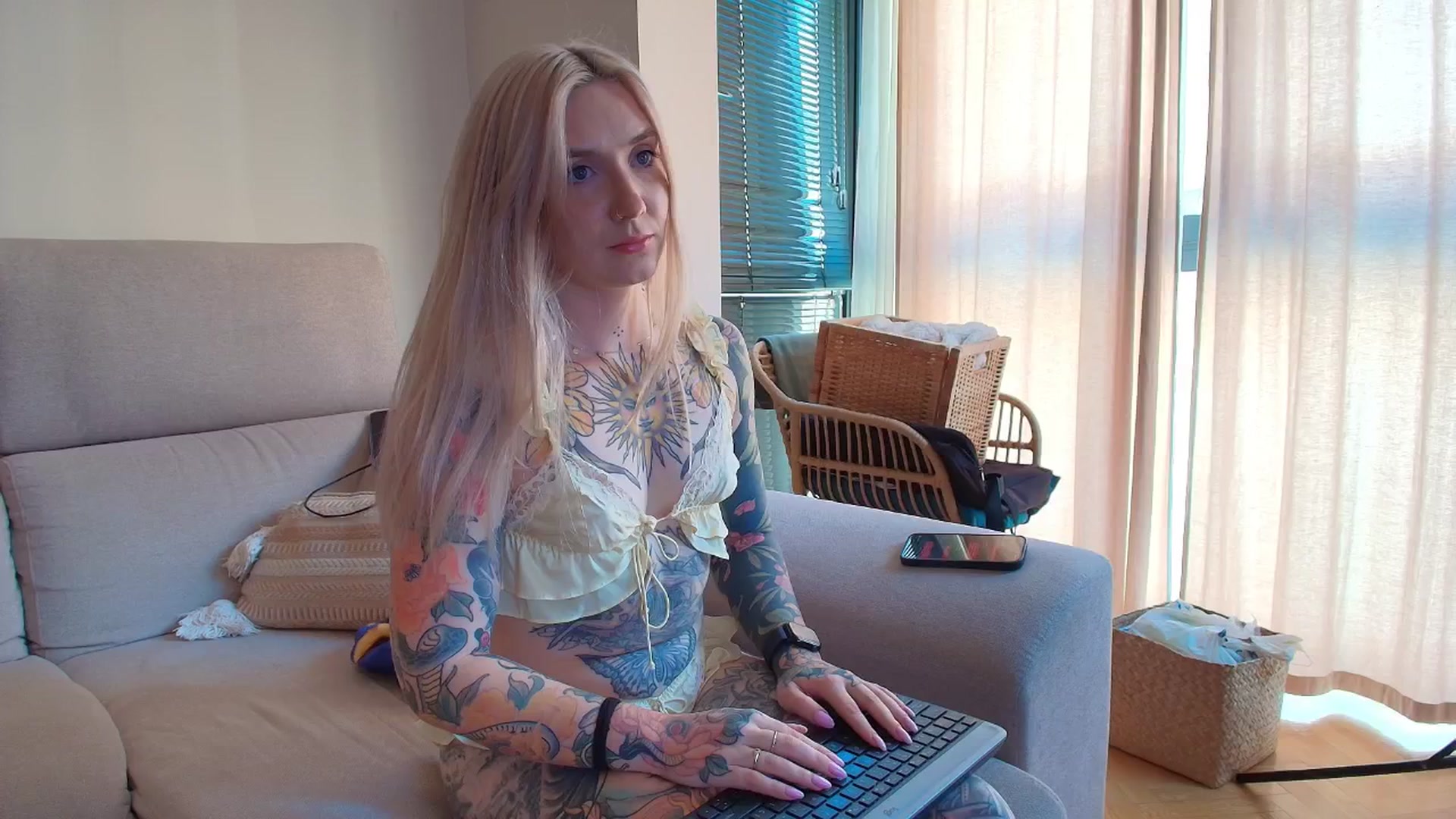 Gallery image thumbnail from Tattoo_bbgirl's myfreecams stream on, 04/06/2026, 14:24 image 3 of 20