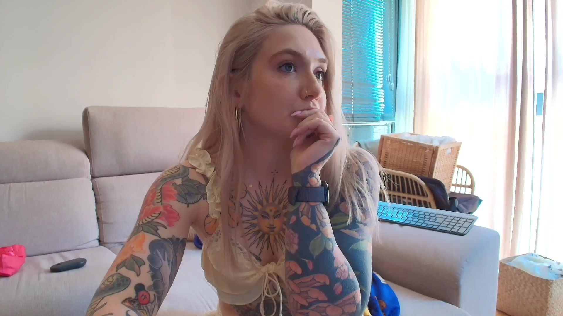 Gallery image thumbnail from Tattoo_bbgirl's myfreecams stream on, 04/06/2026, 14:24 image 17 of 20