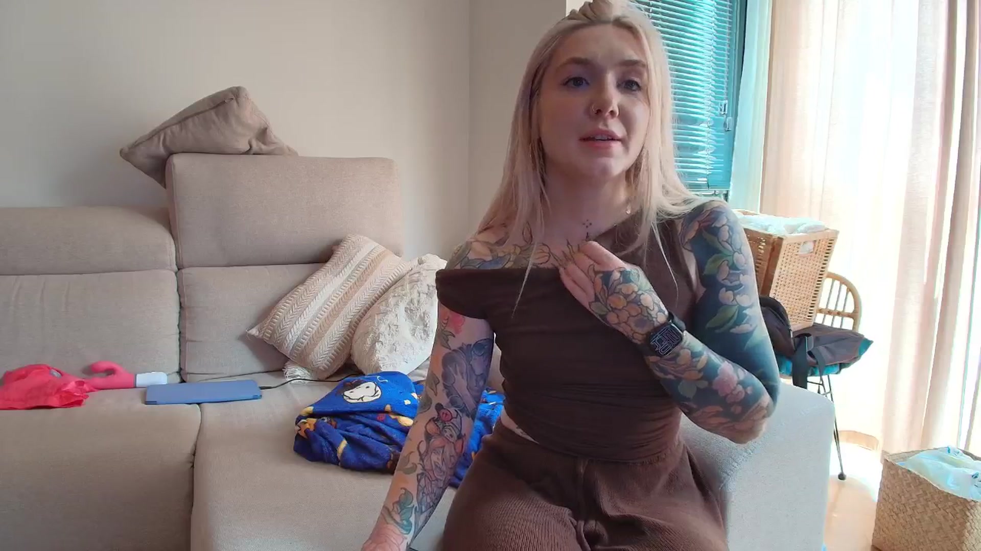 Gallery image thumbnail from Tattoo_bbgirl's myfreecams stream on, 04/07/2026, 15:38 image 10 of 20