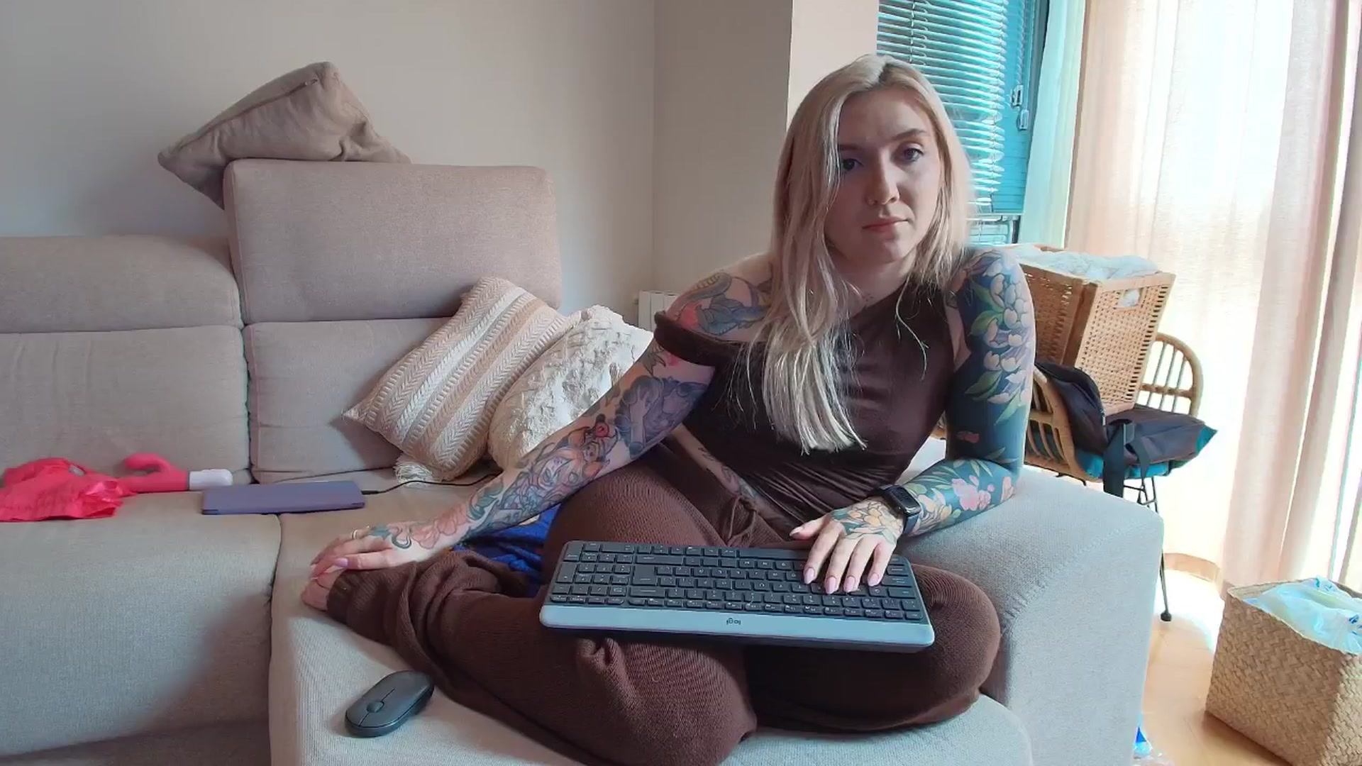 Gallery image thumbnail from Tattoo_bbgirl's myfreecams stream on, 04/07/2026, 15:38 image 4 of 20