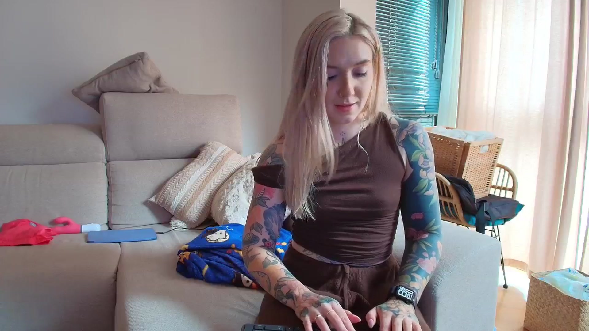 Gallery image thumbnail from Tattoo_bbgirl's myfreecams stream on, 04/07/2026, 15:38 image 6 of 20