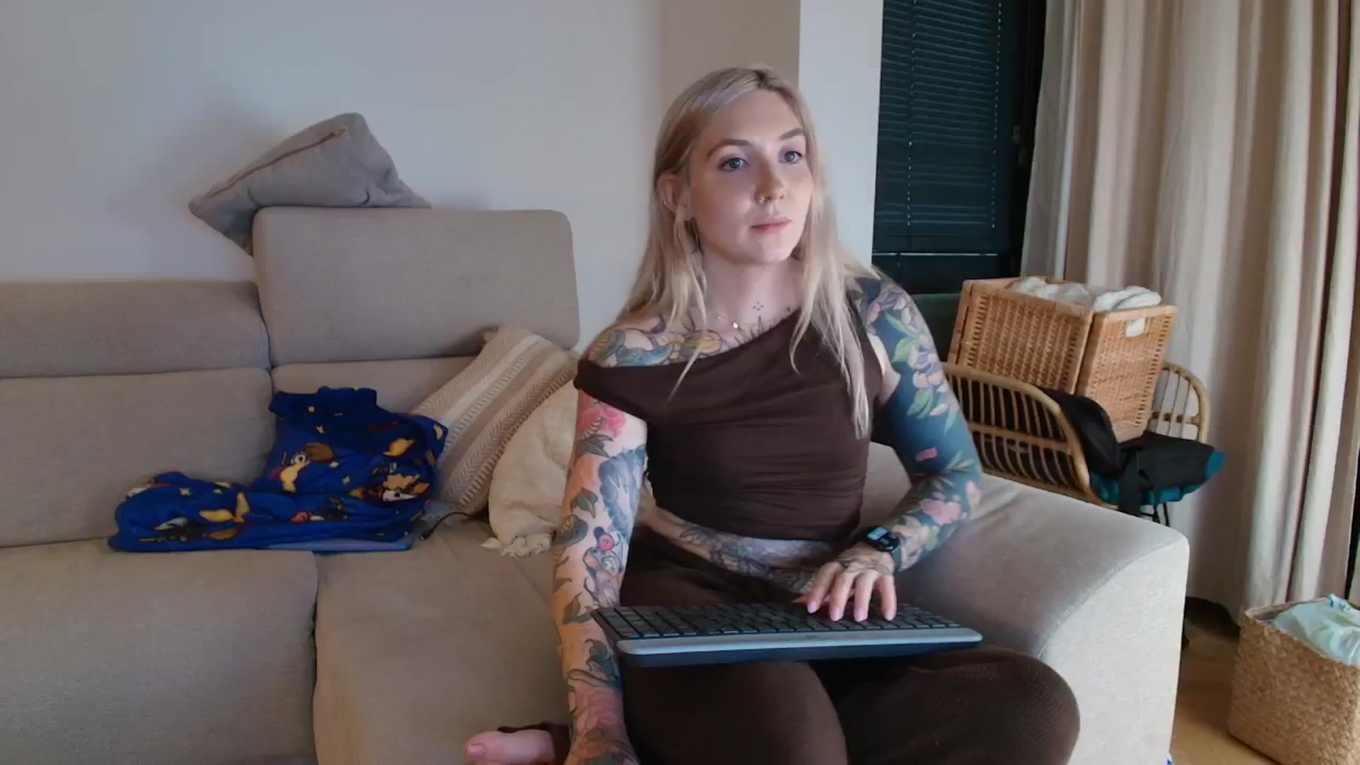 Gallery image thumbnail from Tattoo_bbgirl's myfreecams stream on, 04/07/2026, 19:11 image 13 of 20