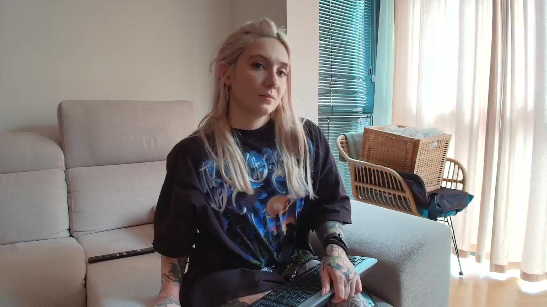 Gallery image thumbnail from Tattoo_bbgirl's myfreecams stream on, 04/11/2026, 16:39 image 14 of 20