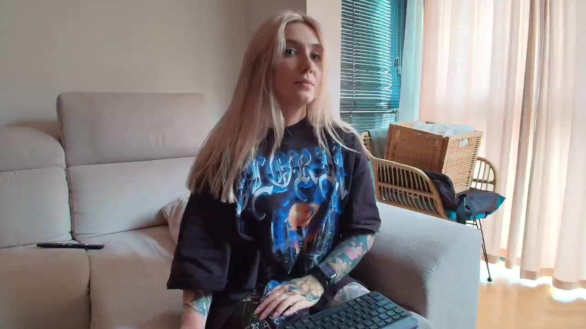 Gallery image thumbnail from Tattoo_bbgirl's myfreecams stream on, 04/11/2026, 17:28 image 2 of 20