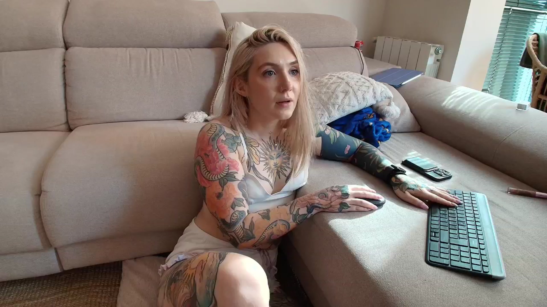 Gallery image thumbnail from Tattoo_bbgirl's myfreecams stream on, 04/20/2026, 17:27 image 6 of 20