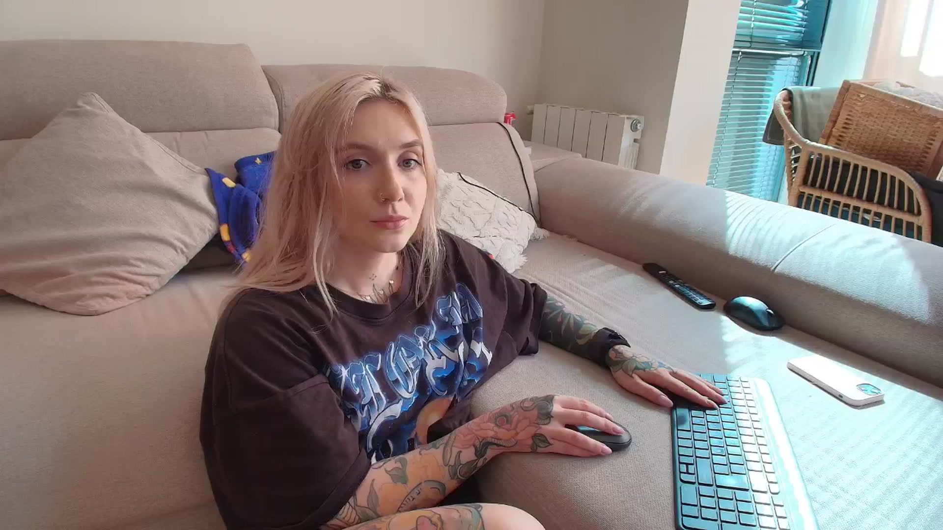 Gallery image thumbnail from Tattoo_bbgirl's myfreecams stream on, 04/22/2026, 16:10 image 16 of 20