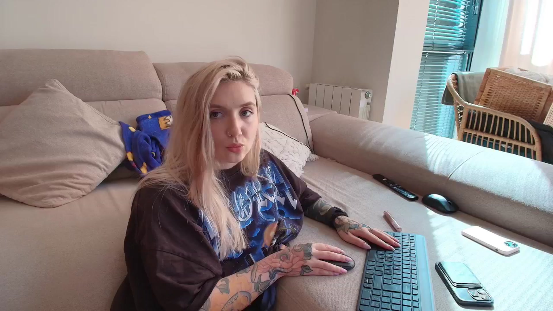 Gallery image thumbnail from Tattoo_bbgirl's myfreecams stream on, 04/22/2026, 16:10 image 15 of 20