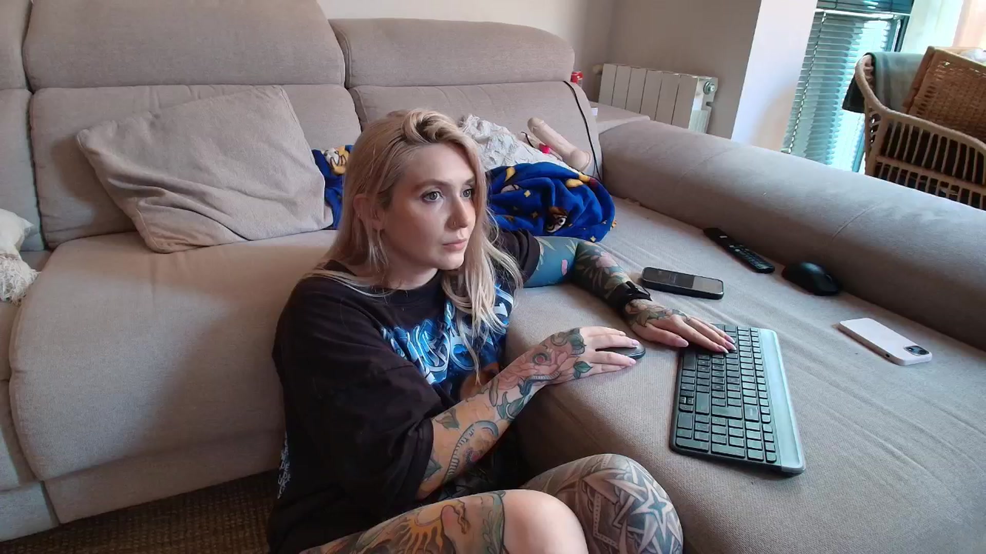 Gallery image thumbnail from Tattoo_bbgirl's myfreecams stream on, 04/22/2026, 18:37 image 3 of 20