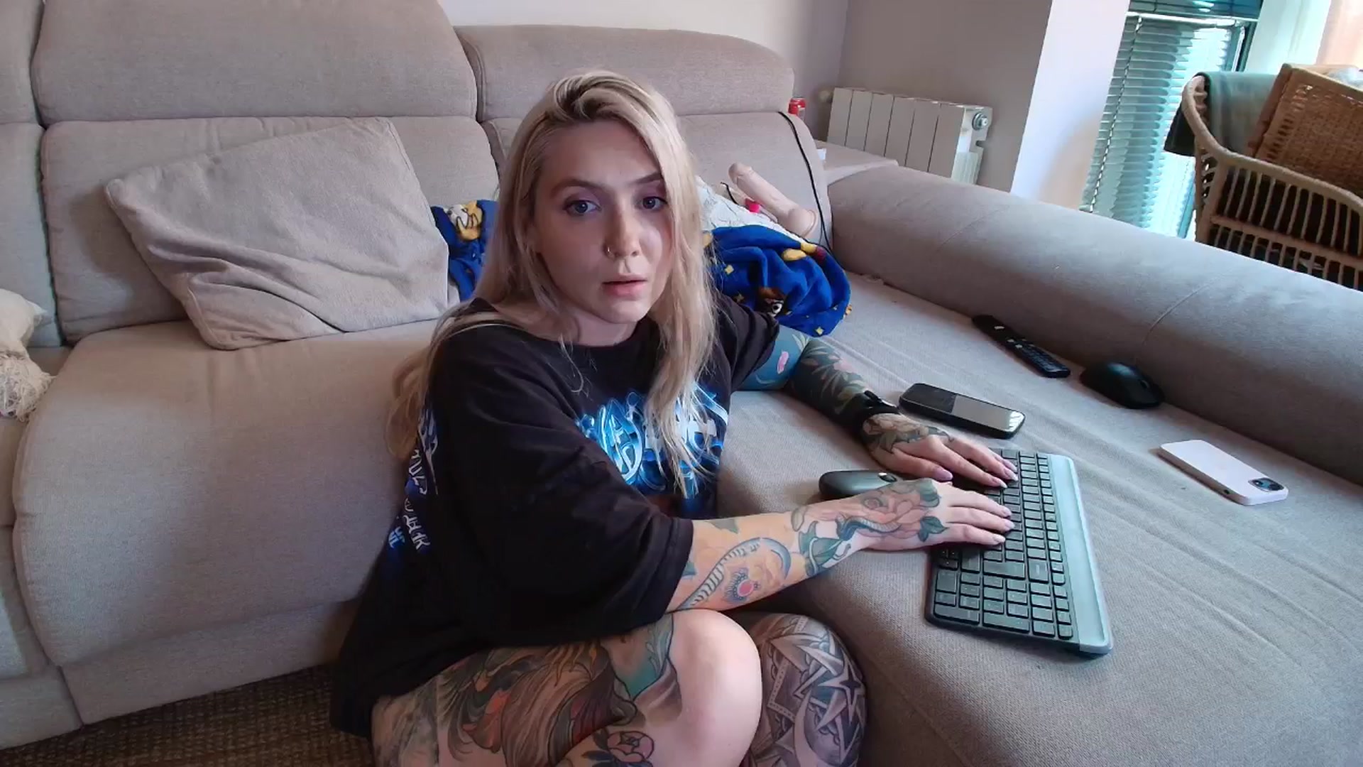 Gallery image thumbnail from Tattoo_bbgirl's myfreecams stream on, 04/22/2026, 18:37 image 6 of 20