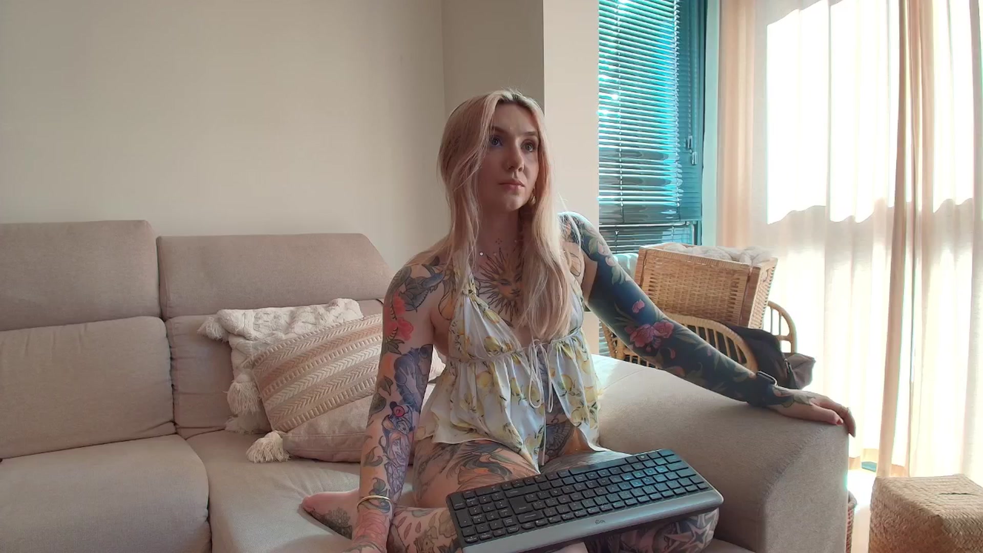 Gallery image thumbnail from Tattoo_bbgirl's myfreecams stream on, 04/28/2026, 17:00 image 3 of 20